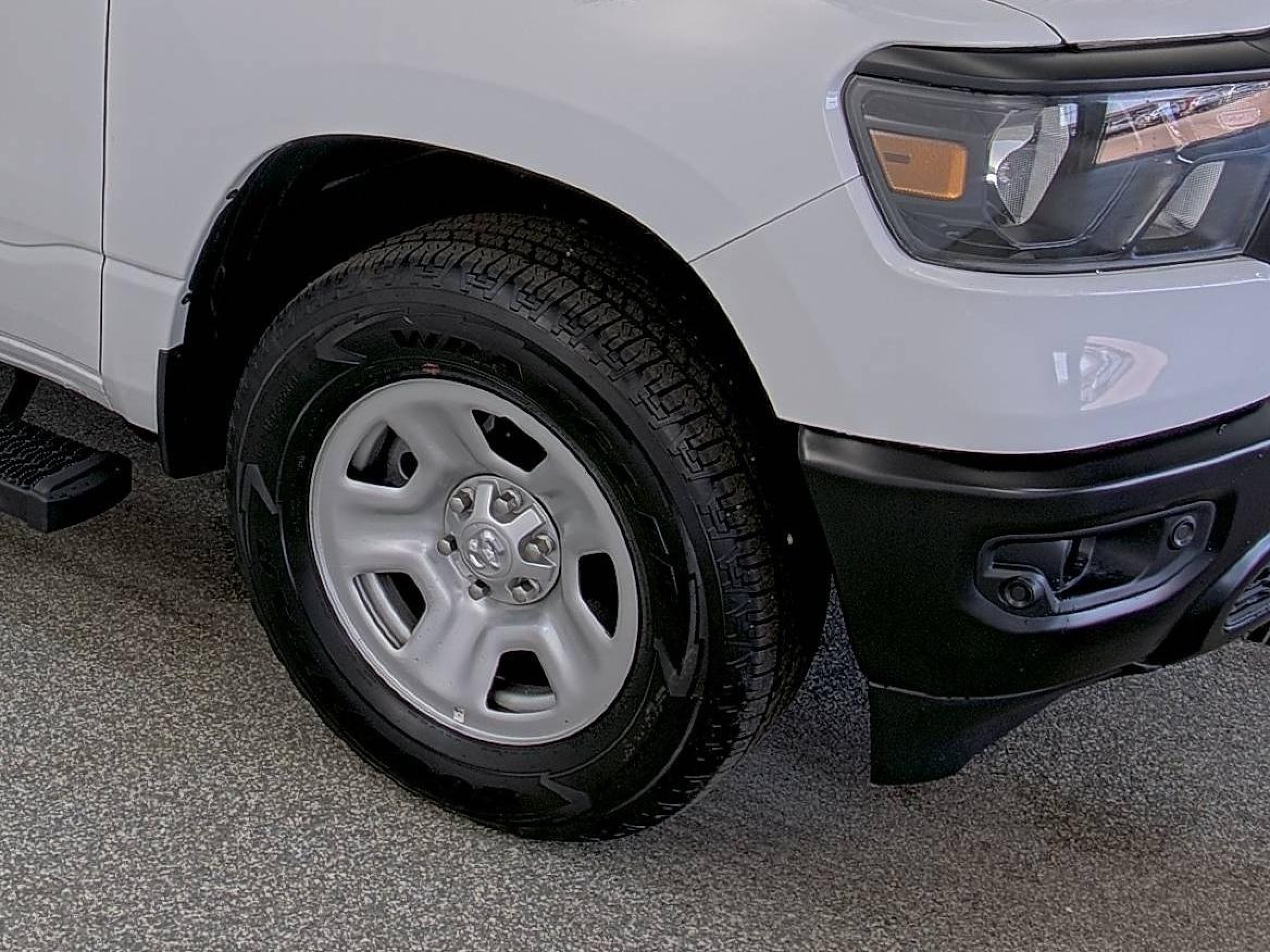 2024 Ram 1500 Tradesman  4x4 5'7 Box vin: 1C6RRFGG9RN221915