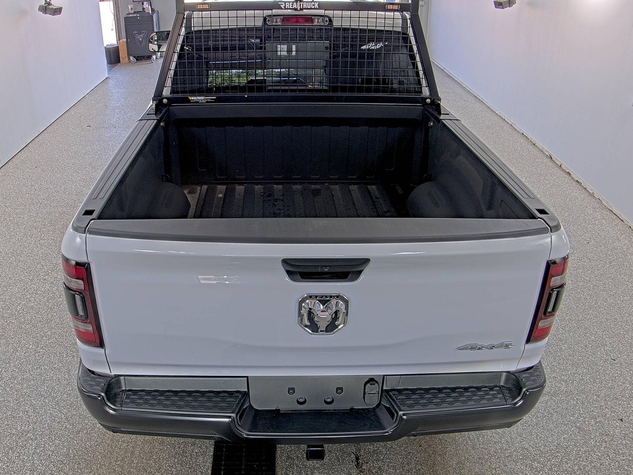 2024 Ram 1500 Tradesman  4x4 5'7 Box vin: 1C6RRFGG9RN221915