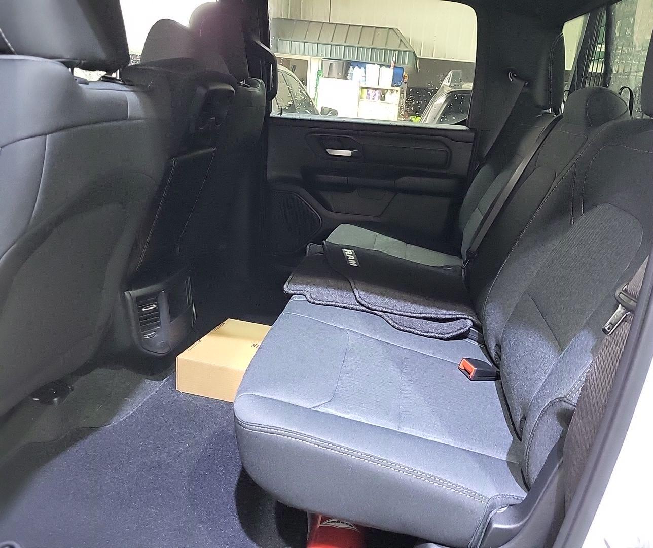 2024 Ram 1500 Tradesman  4x4 5'7 Box vin: 1C6RRFGG9RN221915