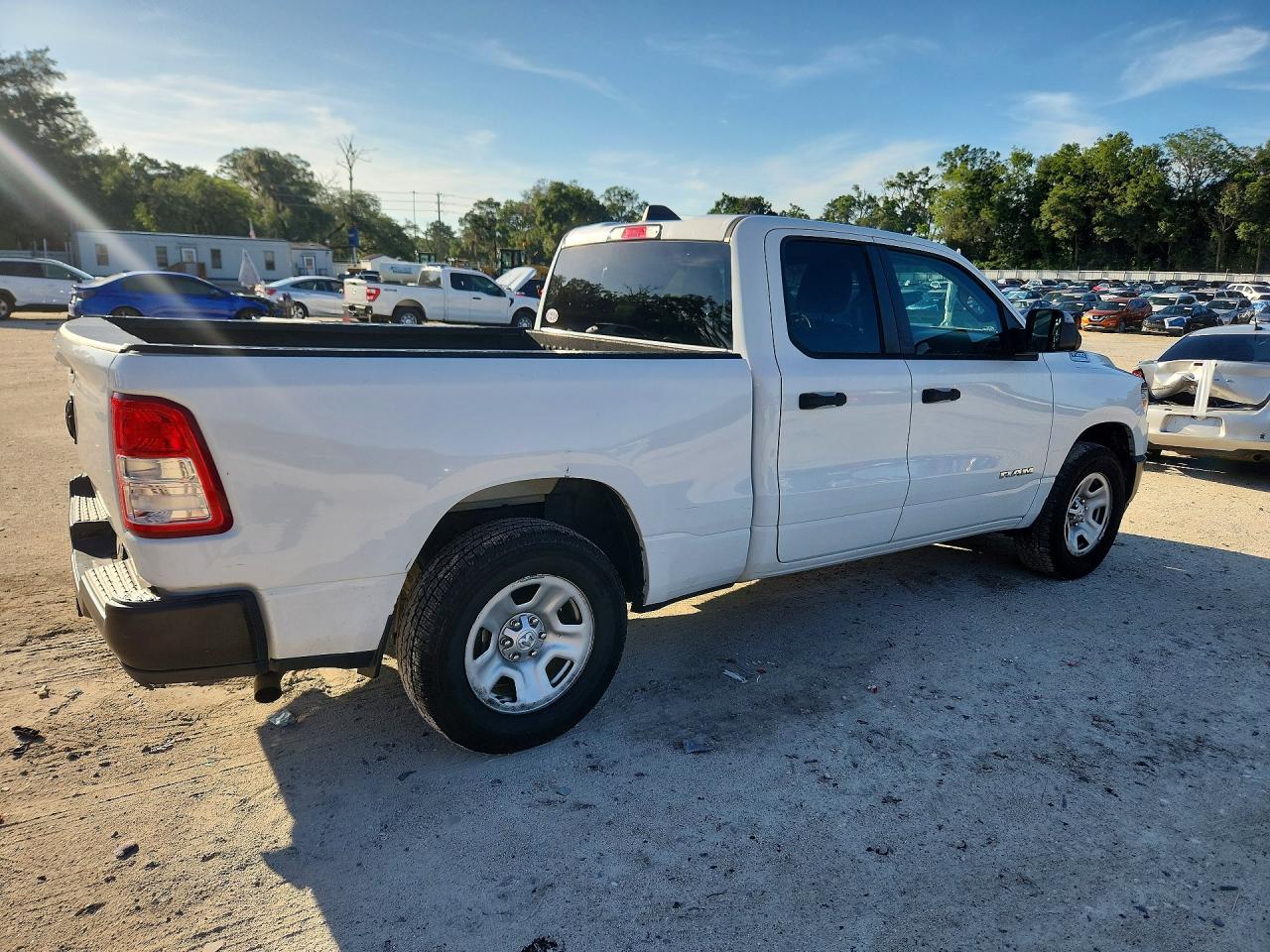 2020 Ram 1500 Tradesman White vin: 1C6SRECGXLN386087