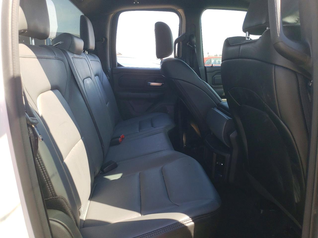 2025 Ram 1500 Tradesman White vin: 1C6SRECGXSN569875