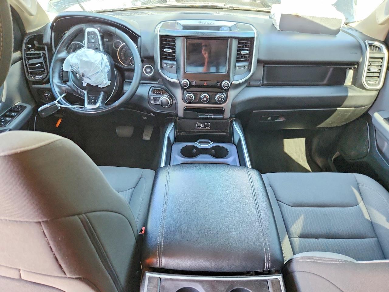 2020 Ram 1500 Big Horn Black vin: 1C6SRFBT0LN192768