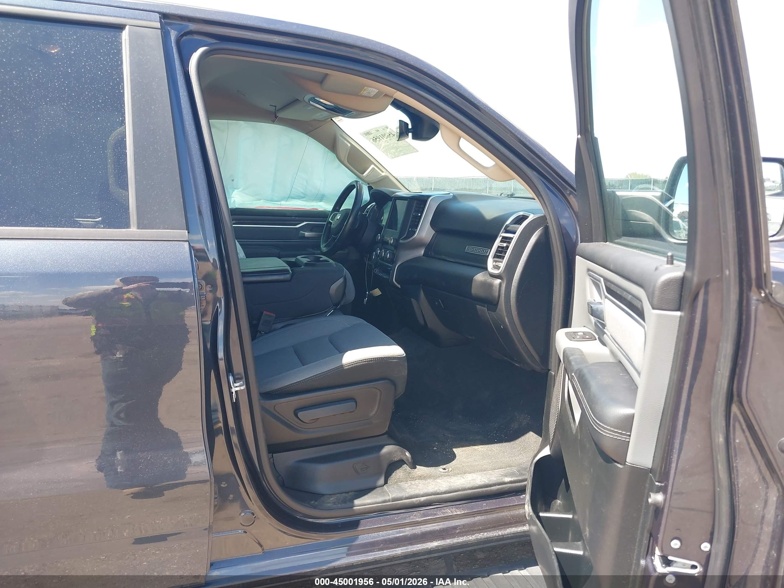 2020 Ram 1500 Big Horn  4x4 6'4 Box Black vin: 1C6SRFBT0LN420316