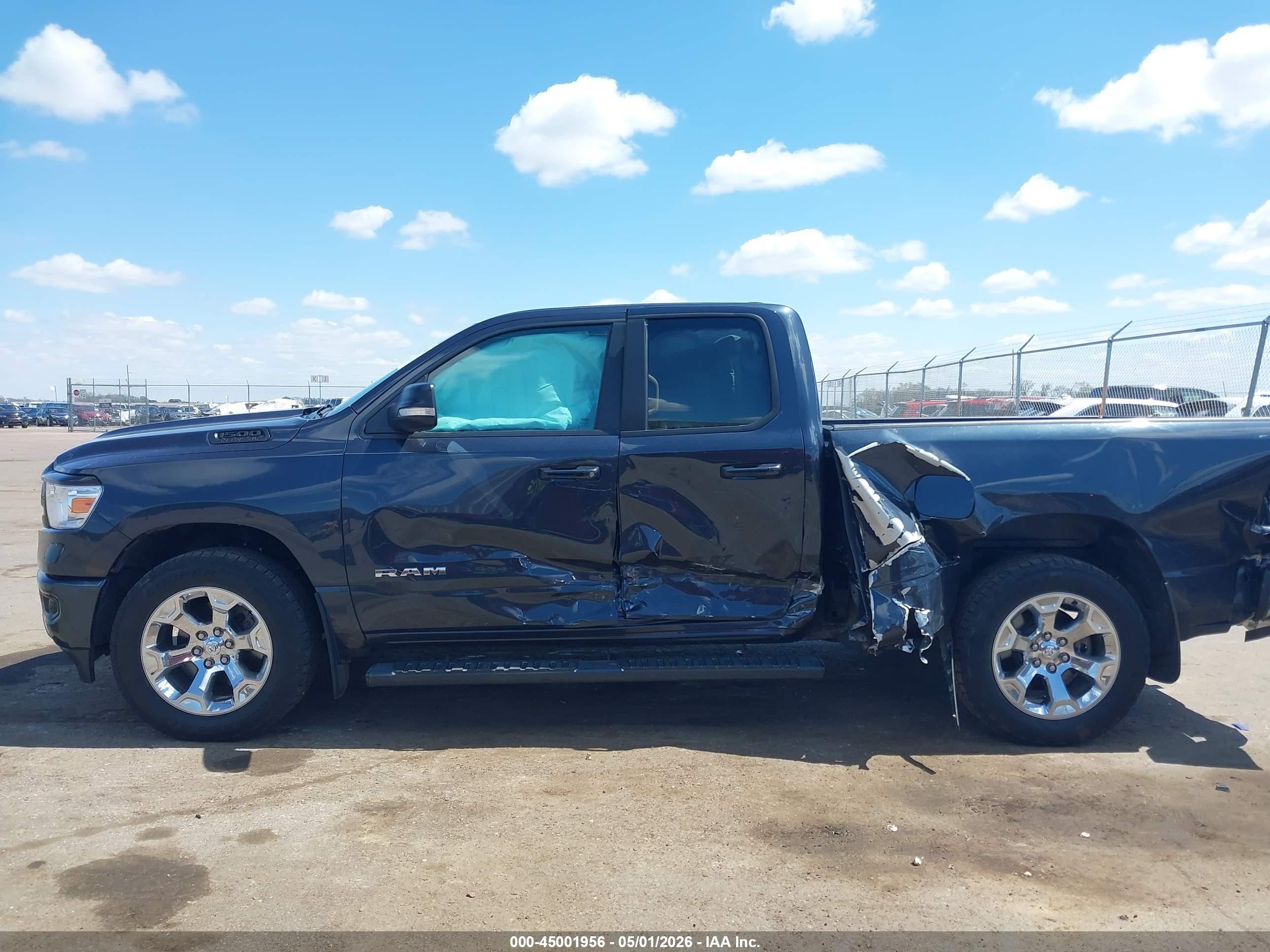 2020 Ram 1500 Big Horn  4x4 6'4 Box Black vin: 1C6SRFBT0LN420316