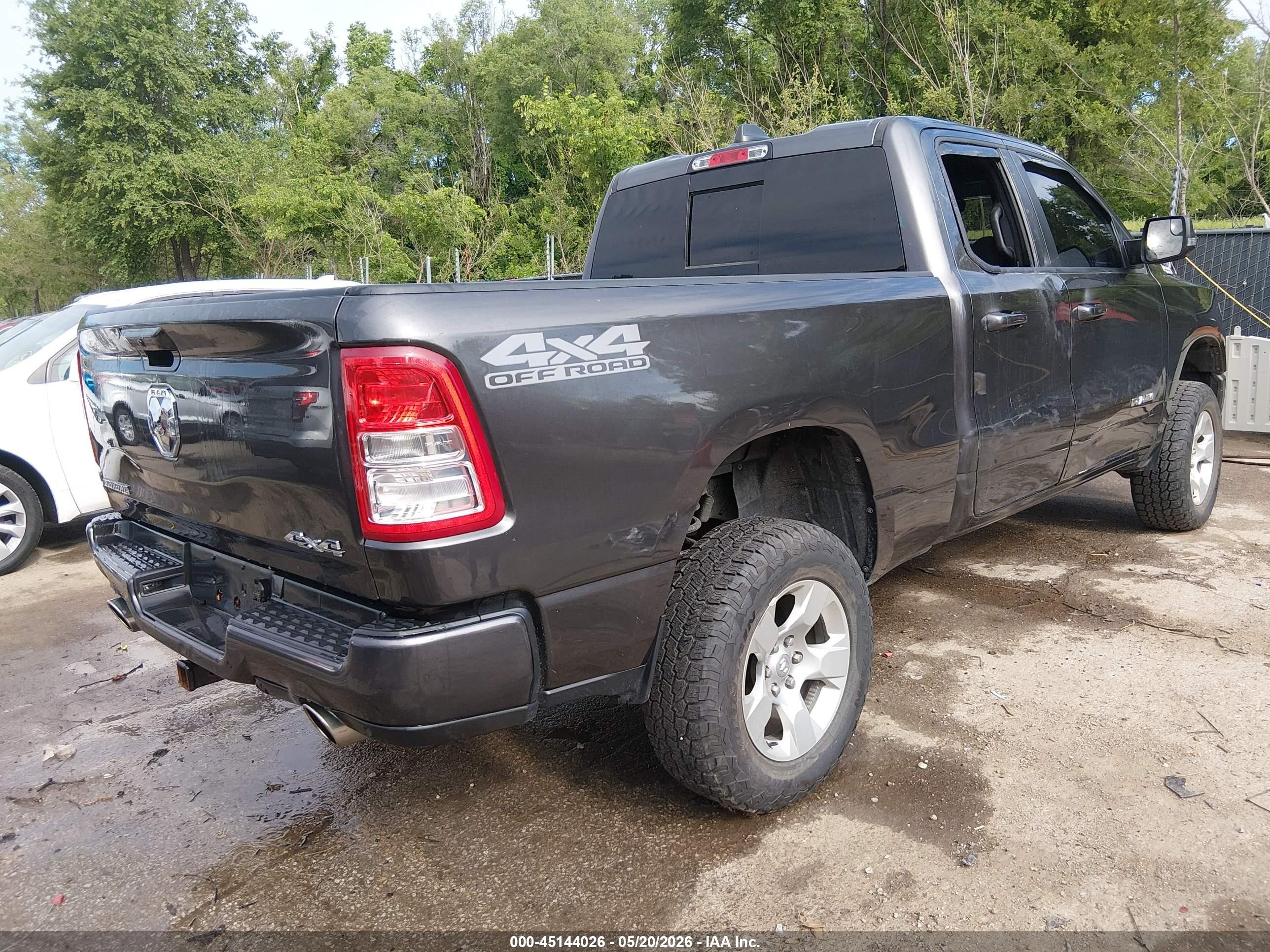 2022 Ram 1500 Big Horn  4x4 6'4 Box Gray vin: 1C6SRFBT0NN134212