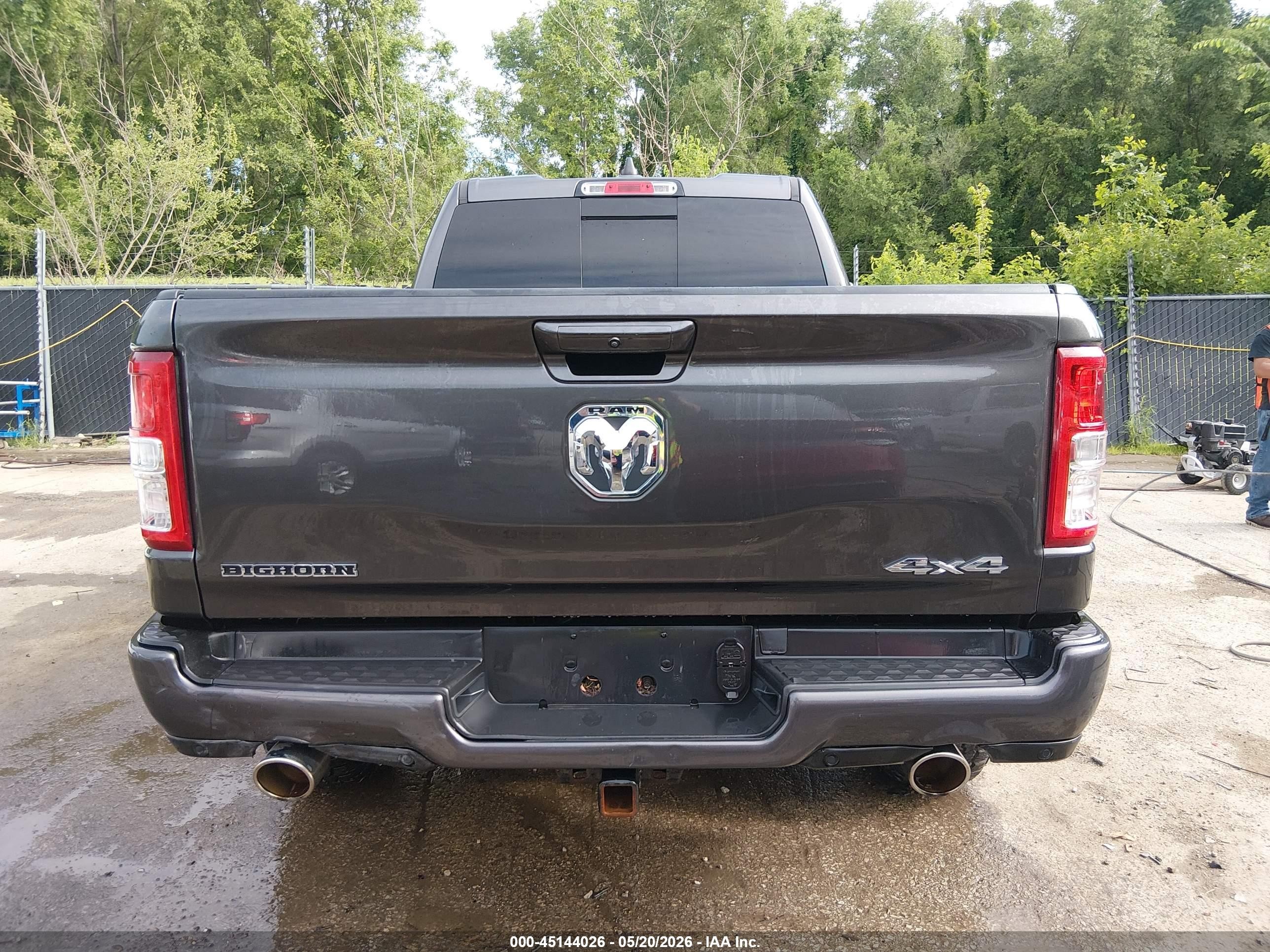 2022 Ram 1500 Big Horn  4x4 6'4 Box Gray vin: 1C6SRFBT0NN134212