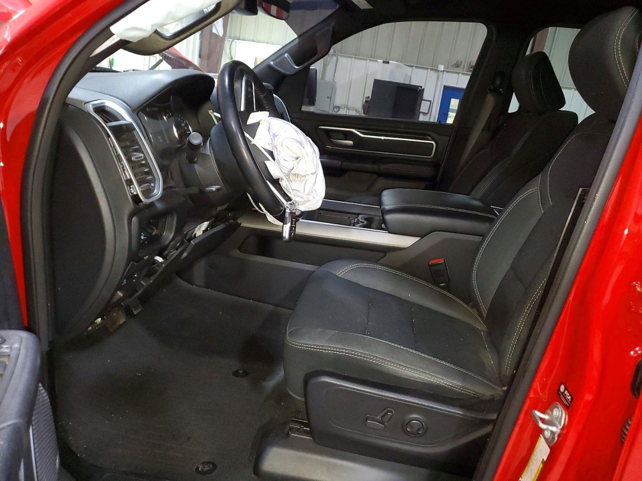 2022 Ram 1500 Big Horn Red vin: 1C6SRFBT8NN182430