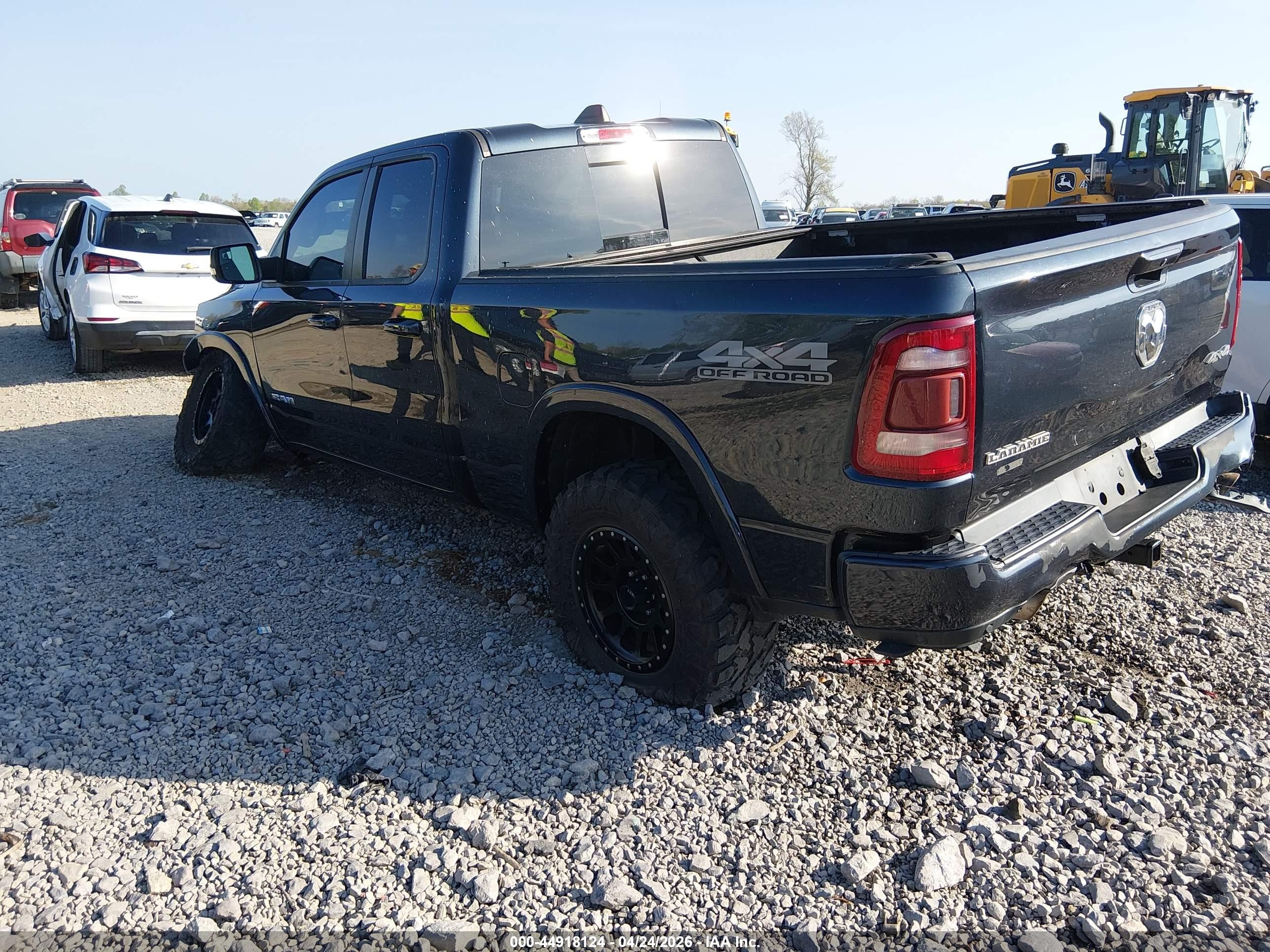 2020 Ram 1500 Laramie  4x4 6'4 Box Black vin: 1C6SRFDTXLN123714