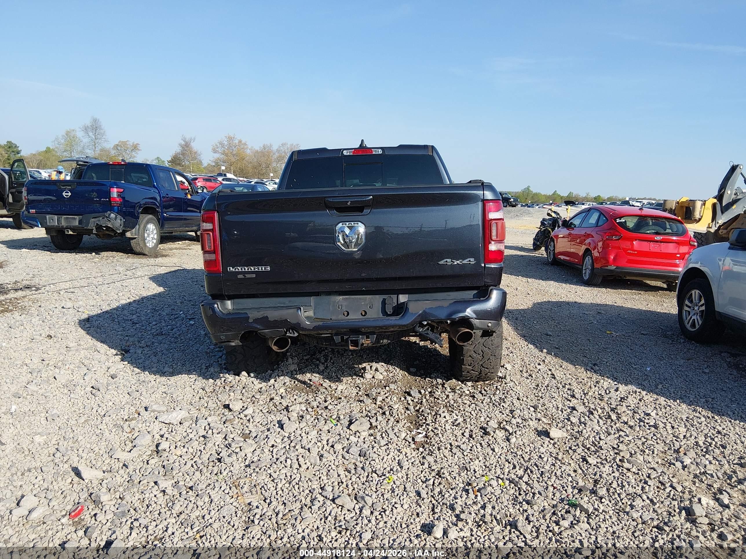 2020 Ram 1500 Laramie  4x4 6'4 Box Black vin: 1C6SRFDTXLN123714