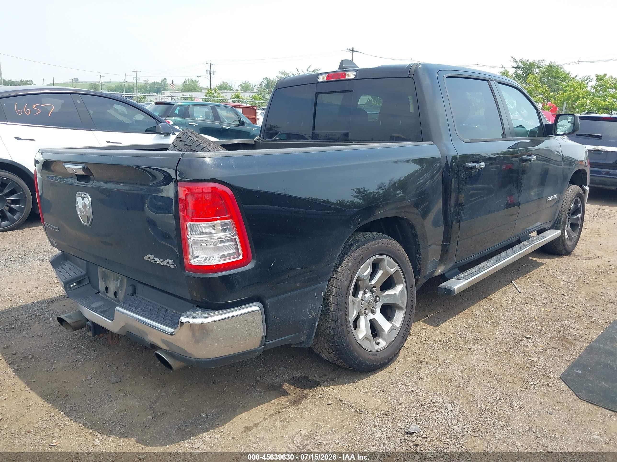 2020 Ram 1500 Big Horn  4x4 5'7 Box Black vin: 1C6SRFFM4LN248388
