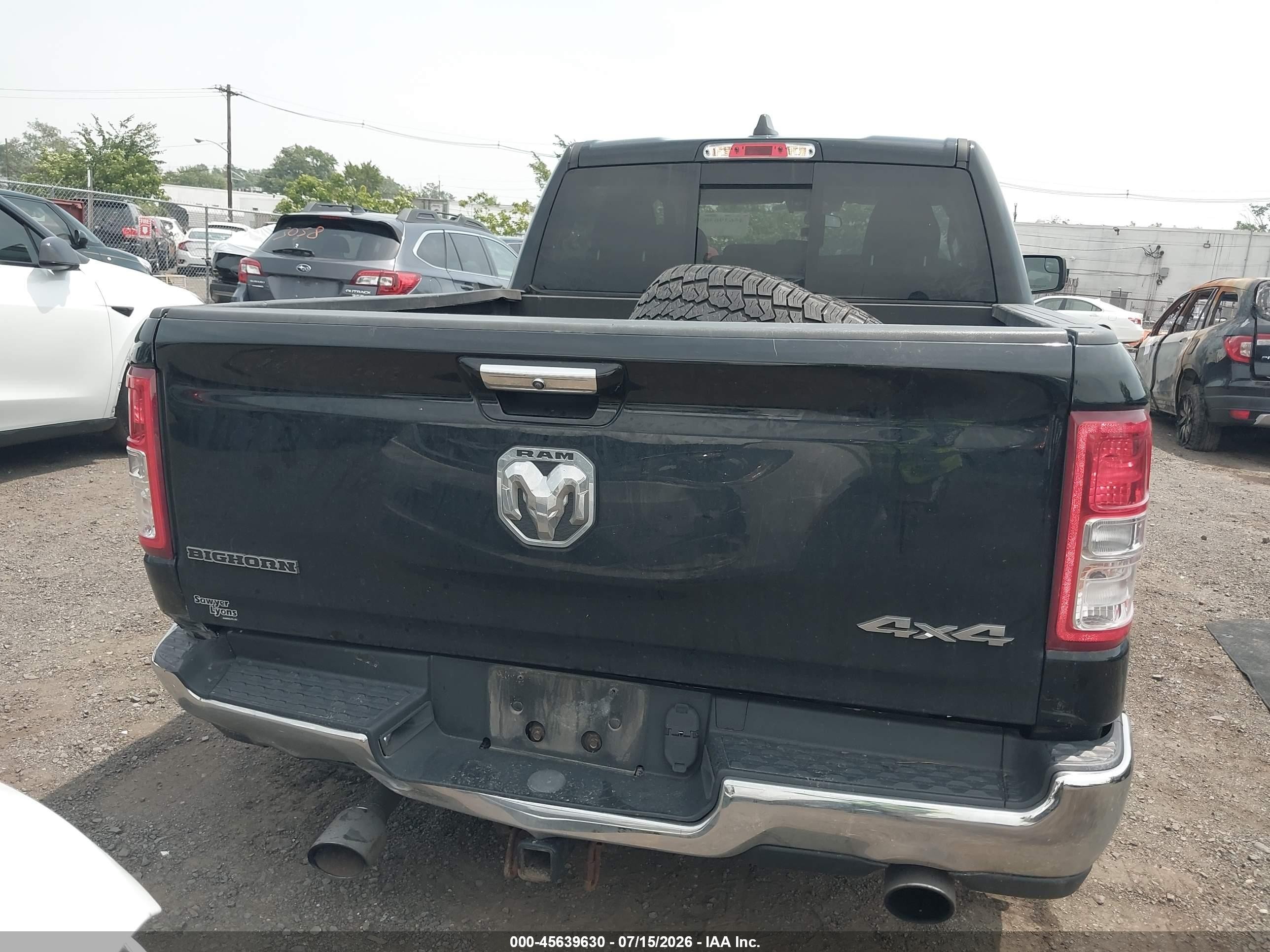 2020 Ram 1500 Big Horn  4x4 5'7 Box Black vin: 1C6SRFFM4LN248388
