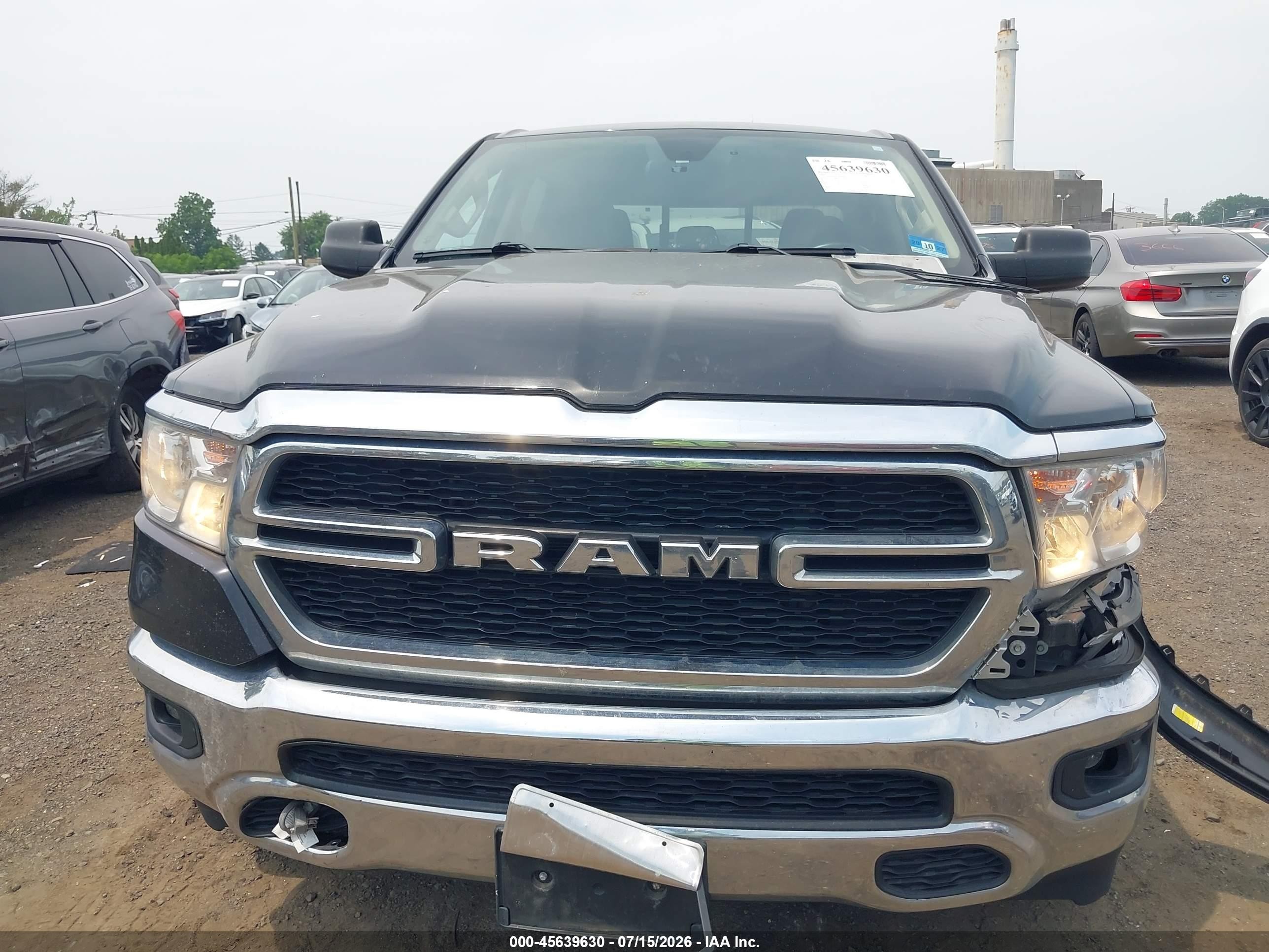 2020 Ram 1500 Big Horn  4x4 5'7 Box Black vin: 1C6SRFFM4LN248388
