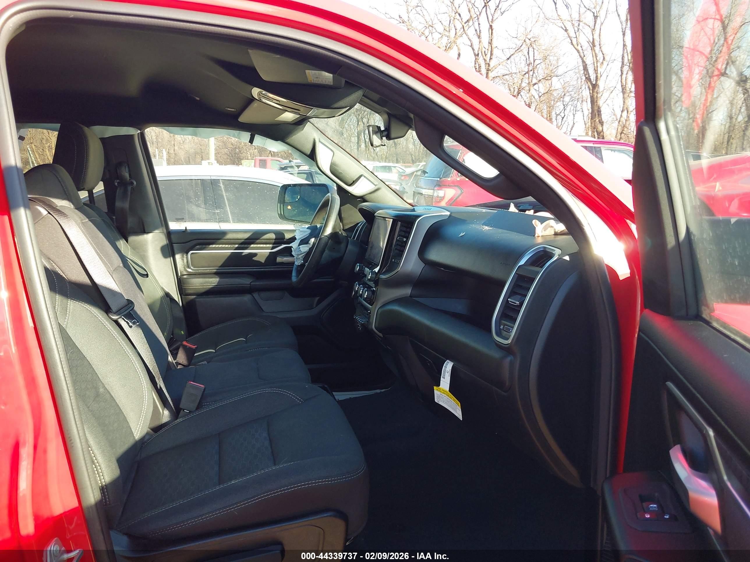2025 Ram 1500   Red vin: 1C6SRFFP3SN688417