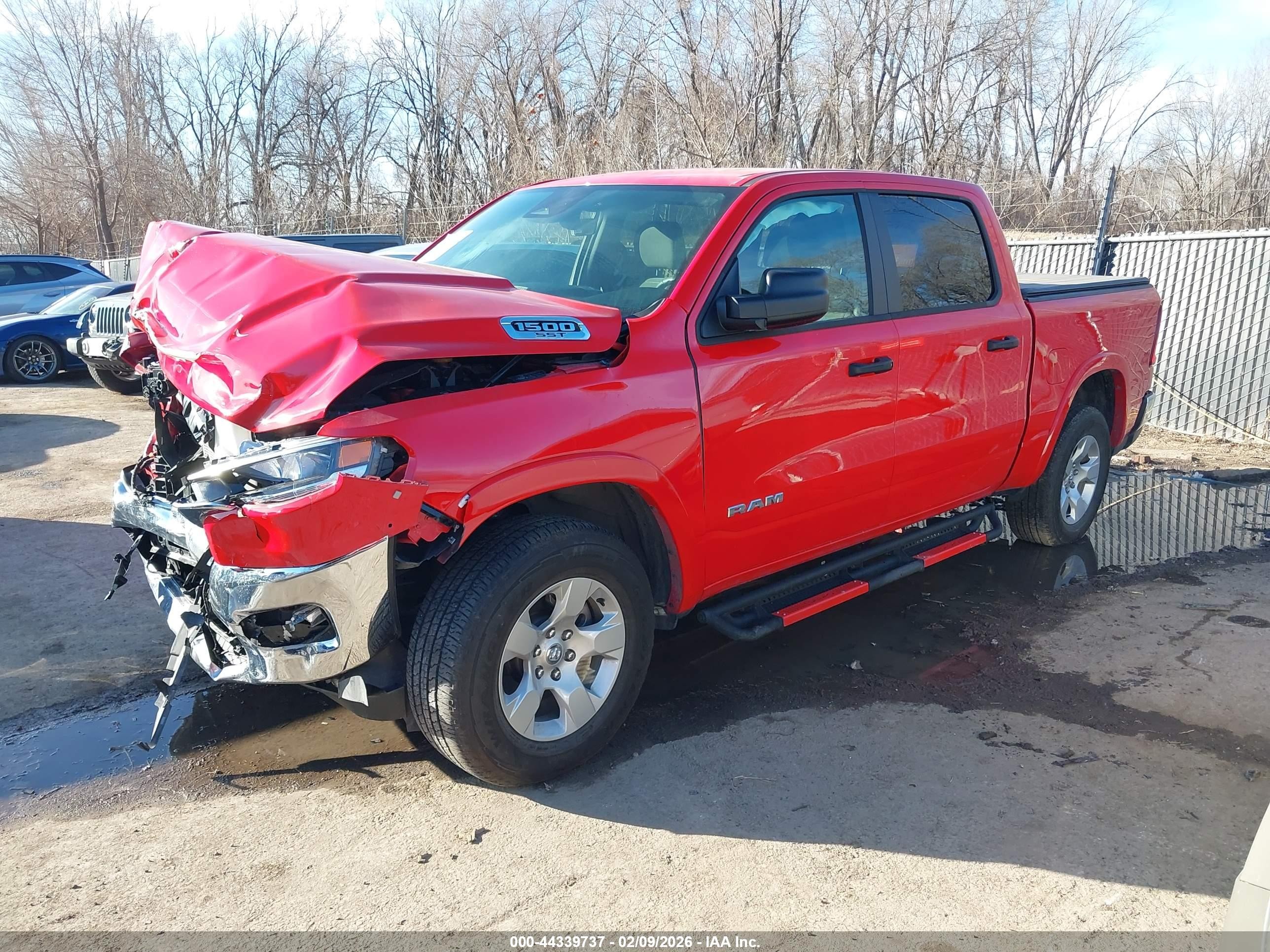 2025 Ram 1500   Red vin: 1C6SRFFP3SN688417
