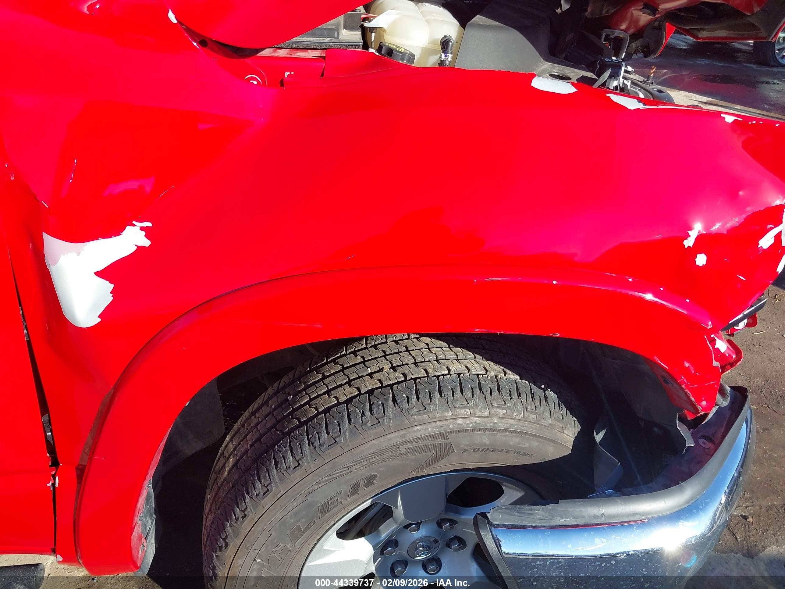 2025 Ram 1500   Red vin: 1C6SRFFP3SN688417