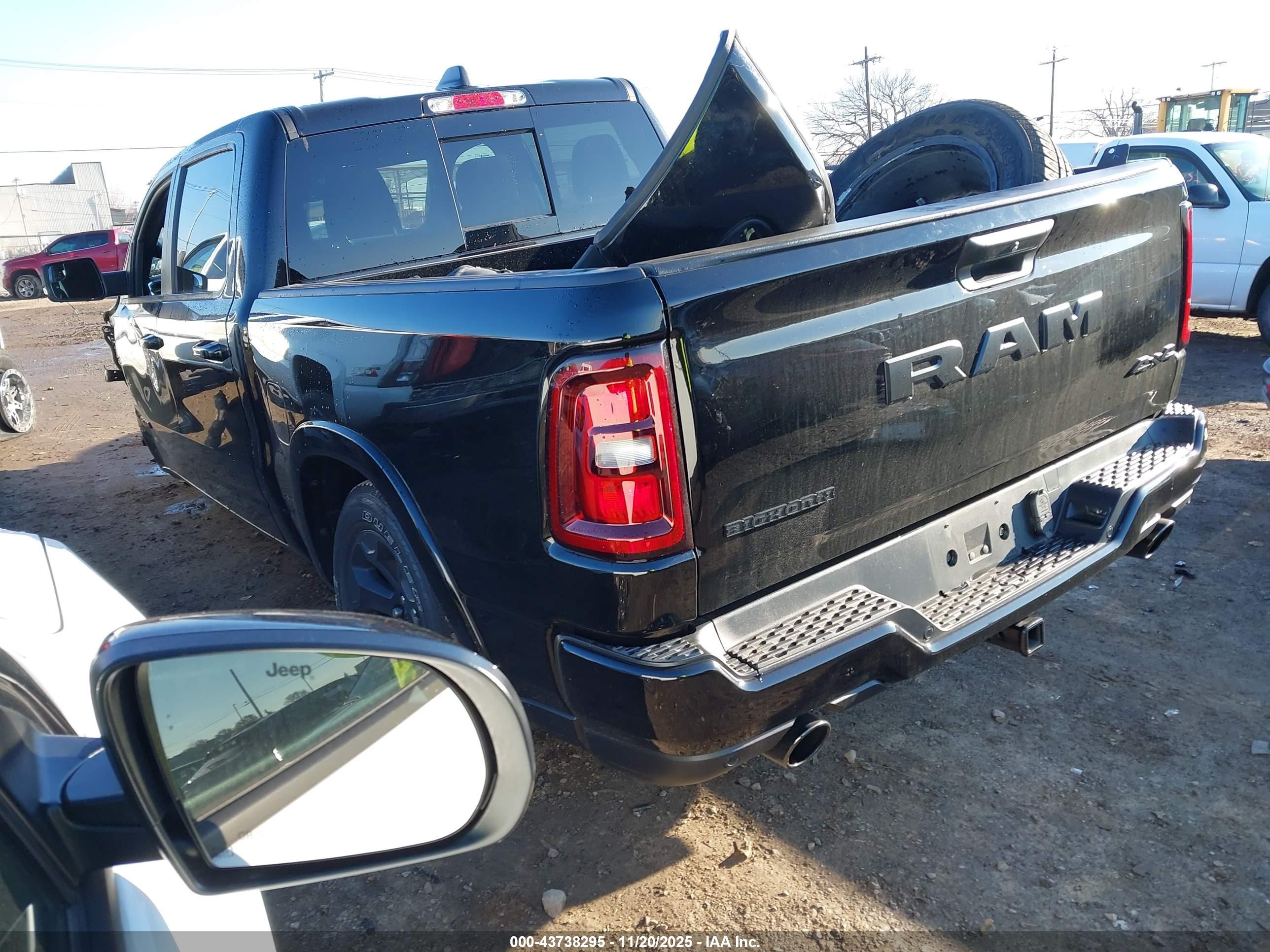 2025 Ram 1500 Big Horn  4x4 5'7 Box Black vin: 1C6SRFFP6SN605692