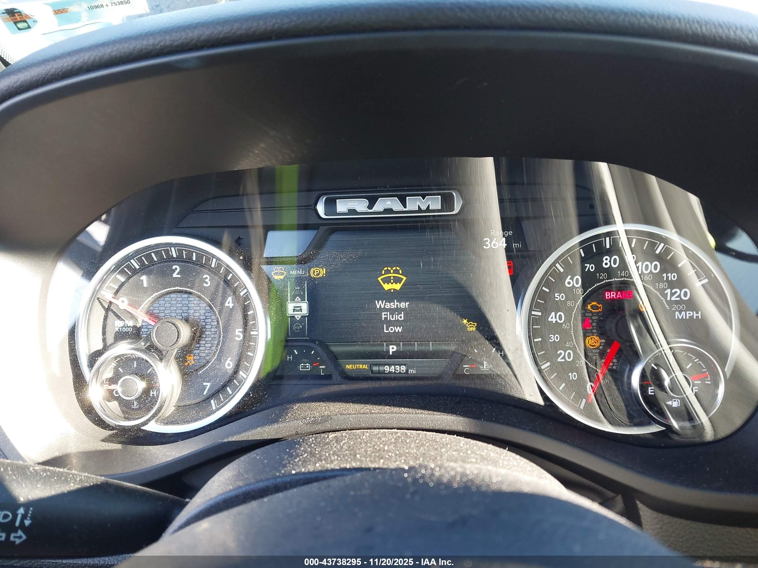 2025 Ram 1500 Big Horn  4x4 5'7 Box Black vin: 1C6SRFFP6SN605692