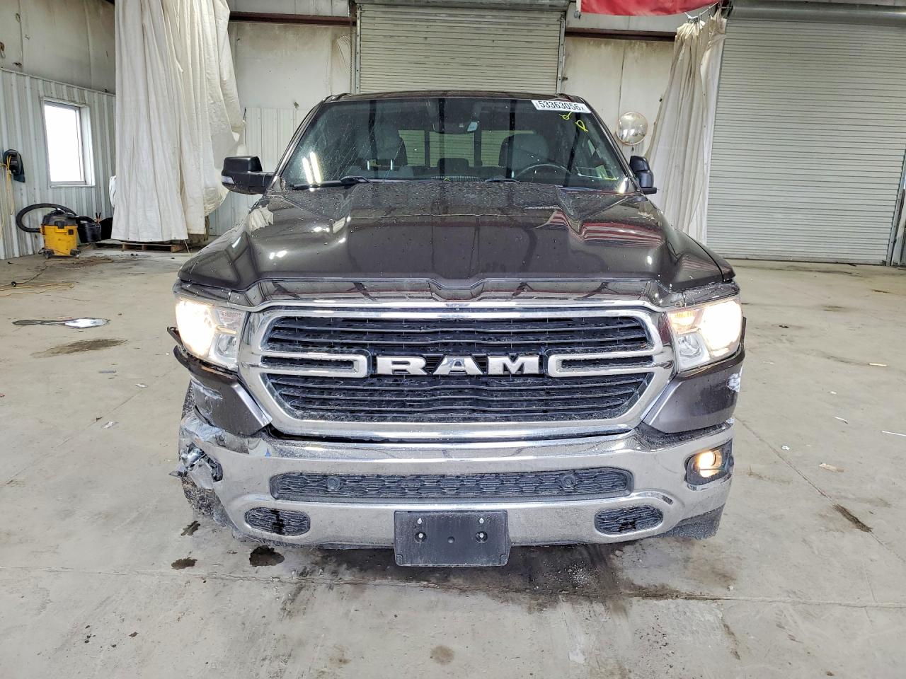2021 Ram 1500 Big Horn Серый vin: 1C6SRFFT1MN774468