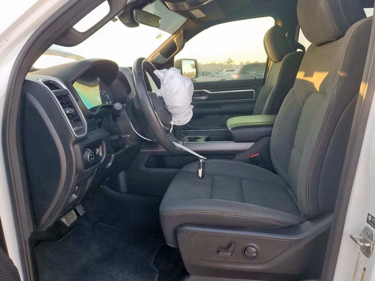 2023 Ram 1500 Big Horn/lone Star White vin: 1C6SRFFT1PN692860