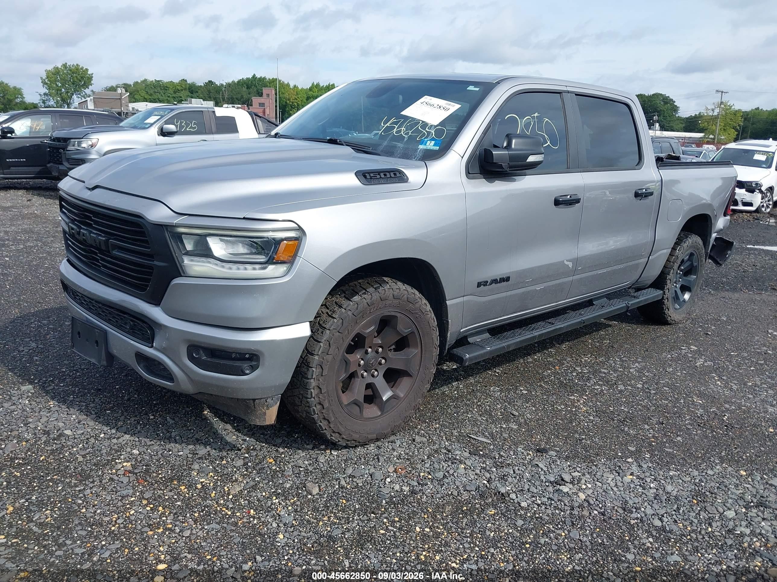 2019 Ram 1500 Big Horn/lone Star  4x4 5'7 Box Silver vin: 1C6SRFFT2KN511662