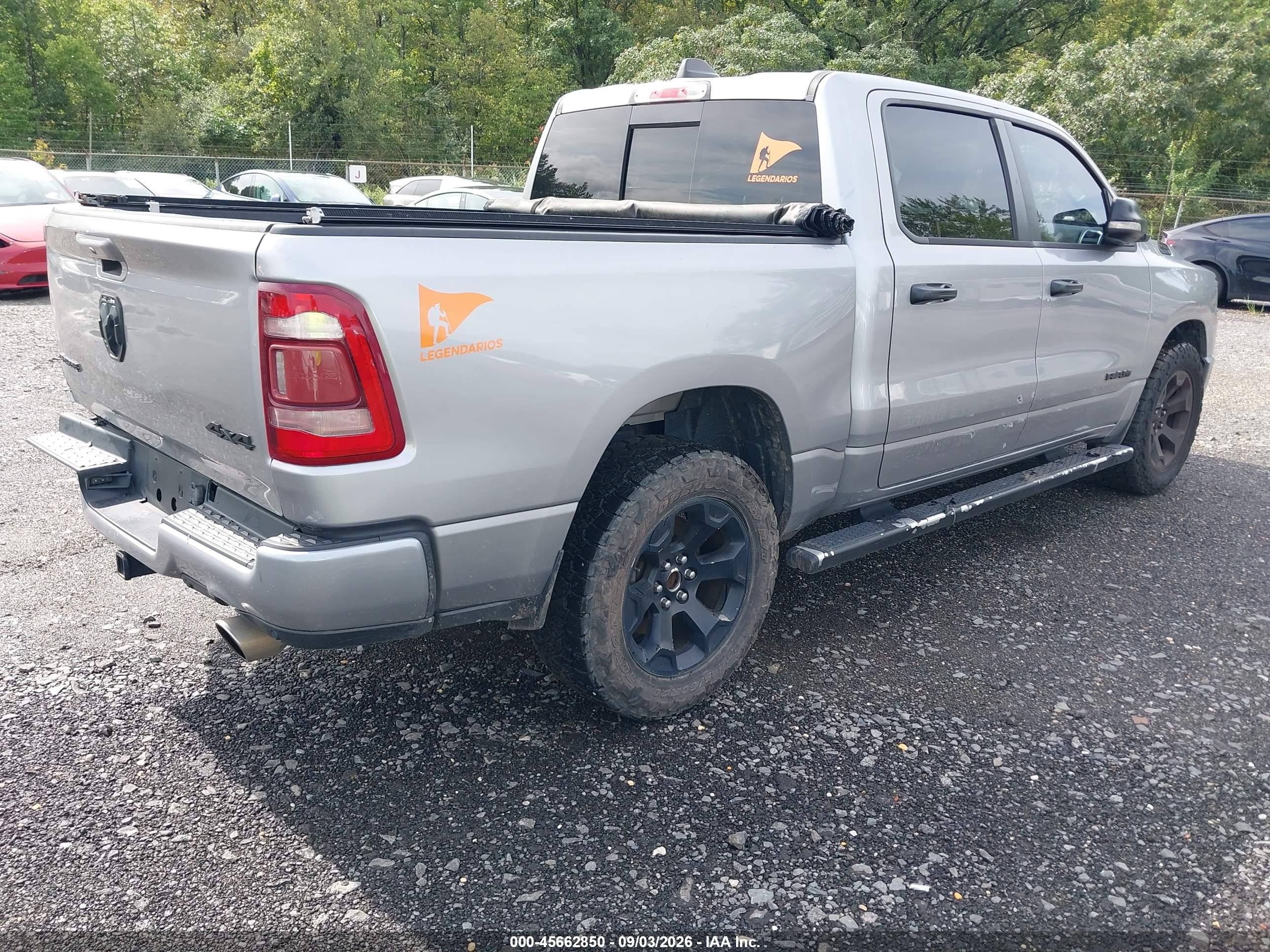 2019 Ram 1500 Big Horn/lone Star  4x4 5'7 Box Silver vin: 1C6SRFFT2KN511662