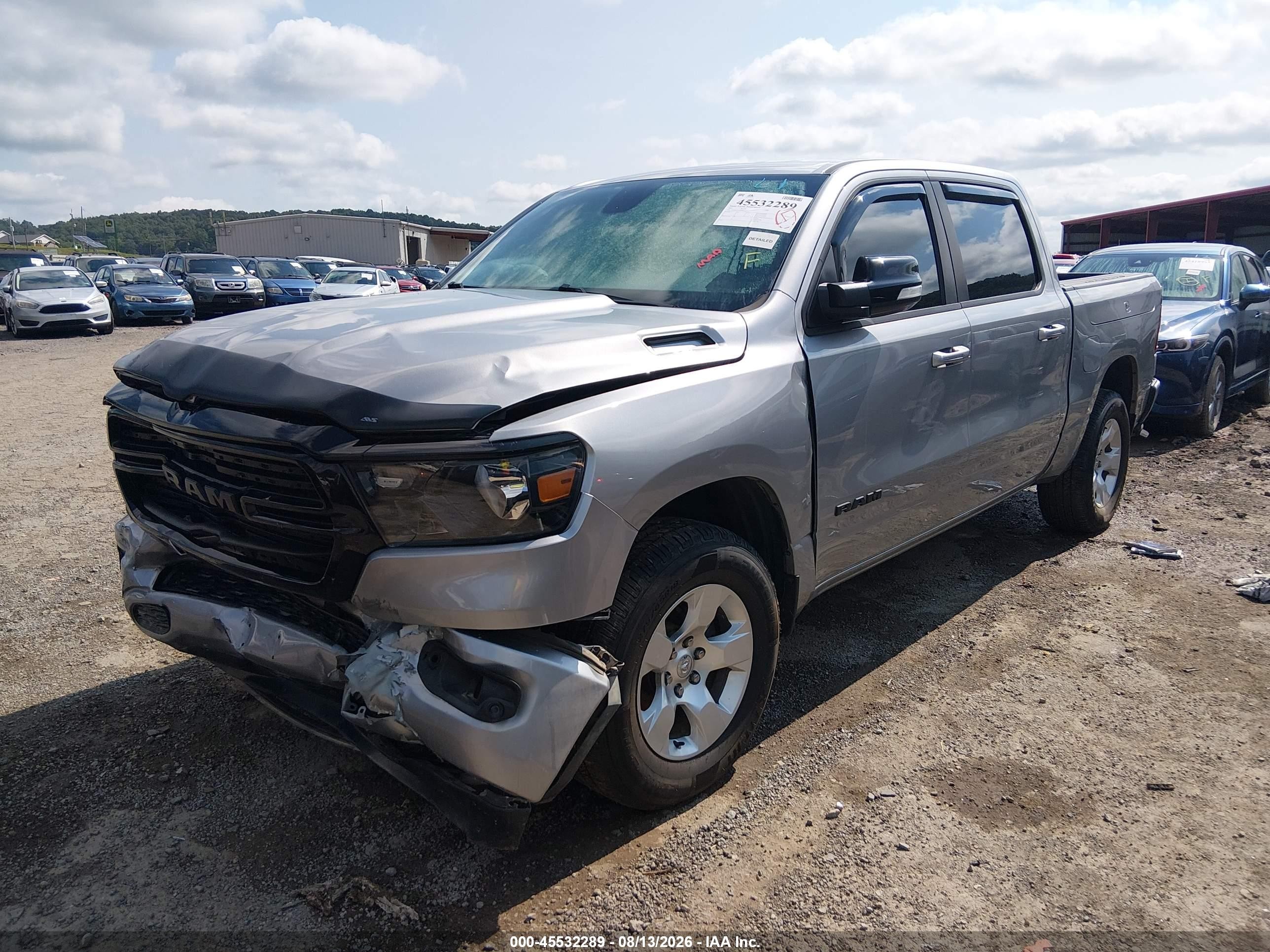 2021 Ram 1500 Big Horn  4x4 5'7 Box Серебряный vin: 1C6SRFFT2MN567023