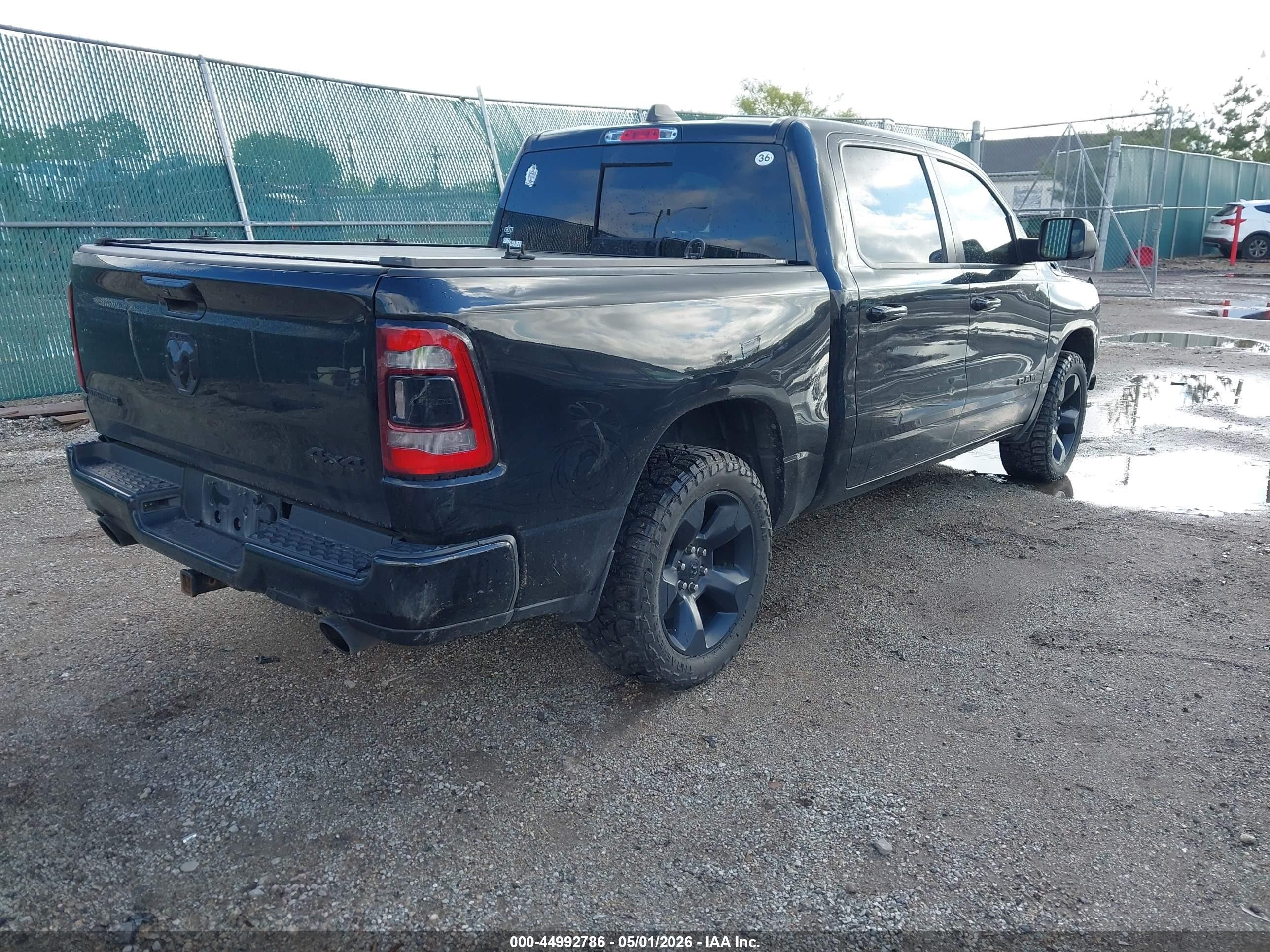 2019 Ram 1500 Big Horn/lone Star  4x4 5'7 Box Black vin: 1C6SRFFT3KN854755