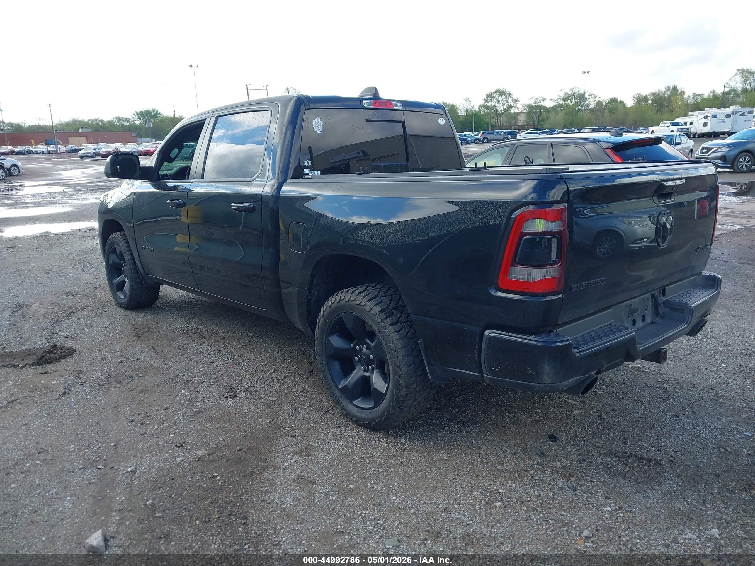 2019 Ram 1500 Big Horn/lone Star  4x4 5'7 Box Black vin: 1C6SRFFT3KN854755