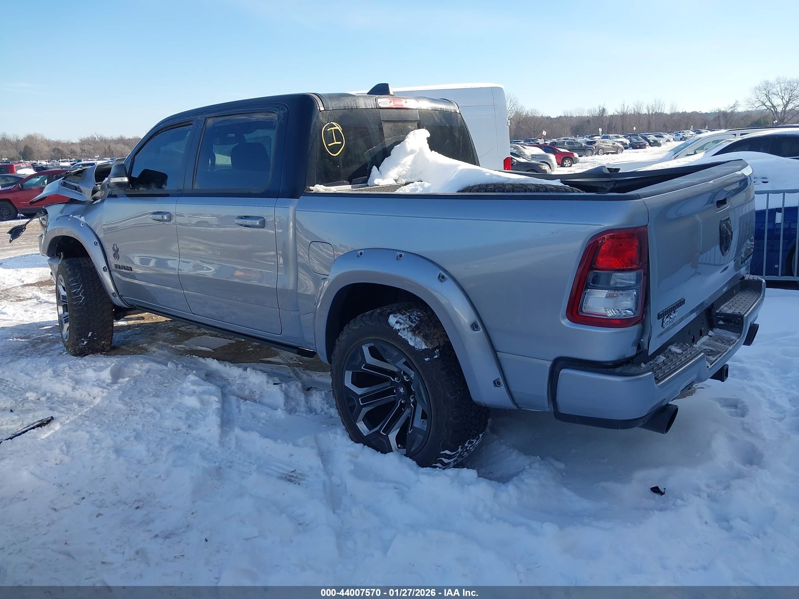 2022 Ram 1500   Silver vin: 1C6SRFFT3NN236548