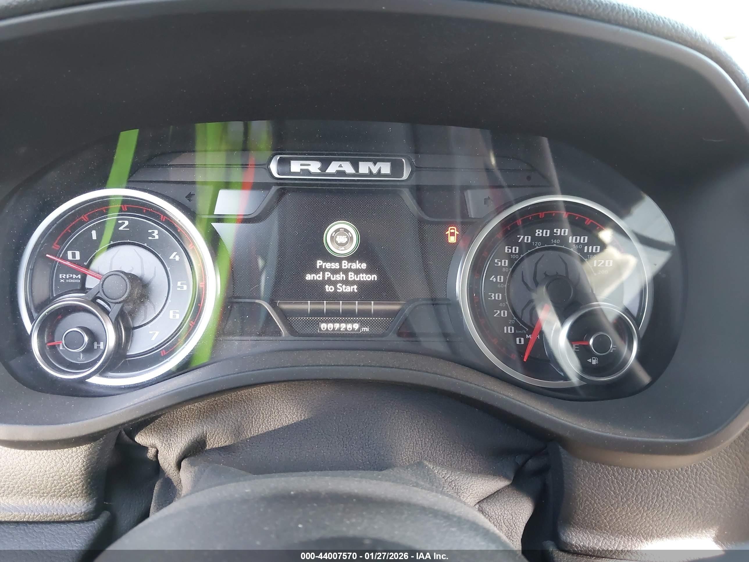 2022 Ram 1500   Silver vin: 1C6SRFFT3NN236548