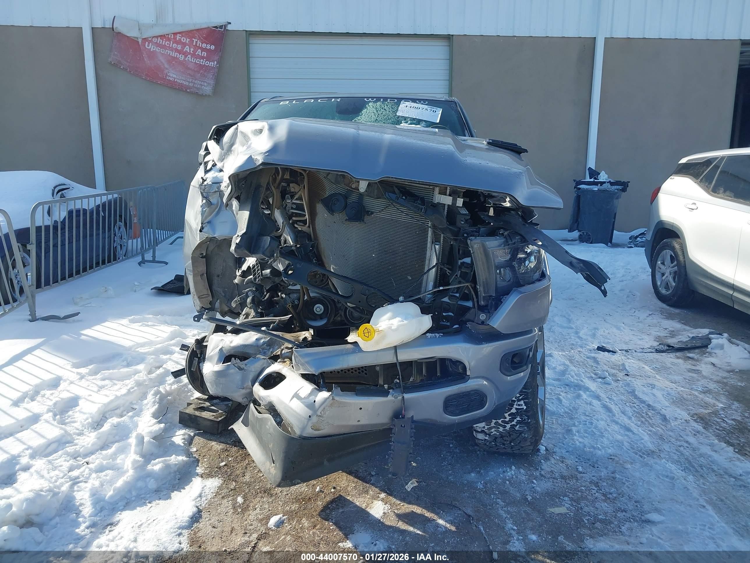 2022 Ram 1500   Silver vin: 1C6SRFFT3NN236548