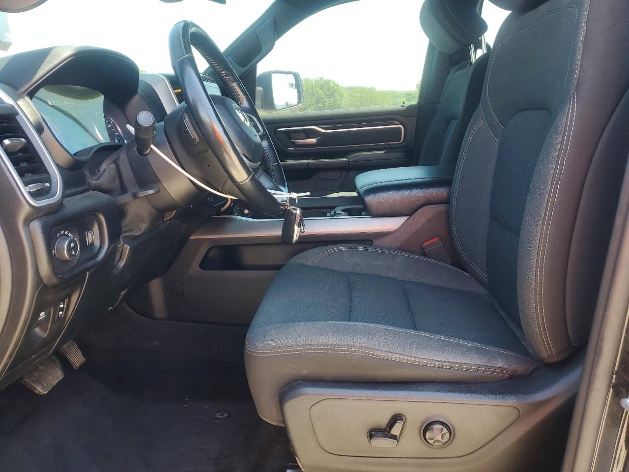 2021 Ram 1500 Черный vin: 1C6SRFFT4MN516722