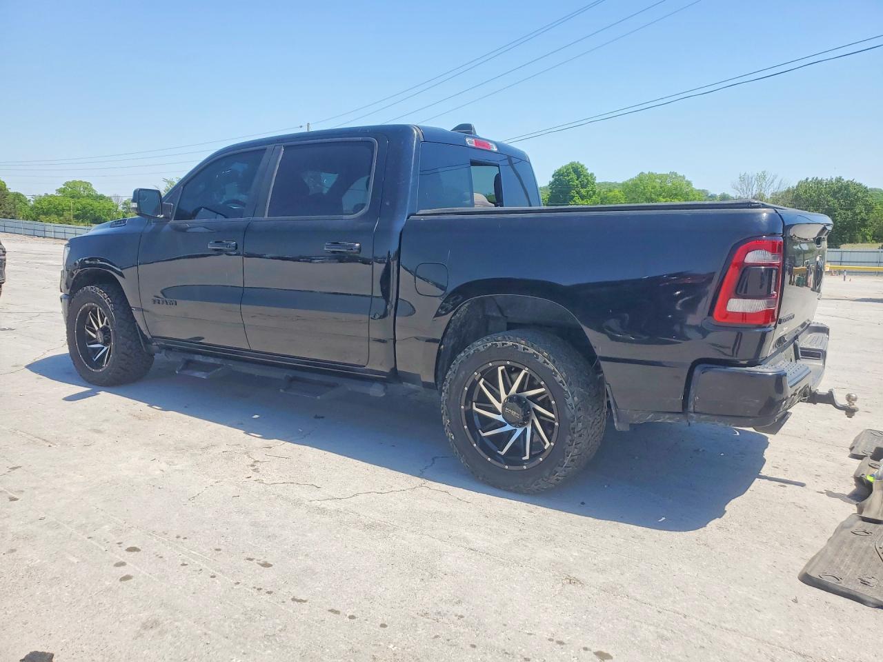 2021 Ram 1500 Черный vin: 1C6SRFFT4MN516722