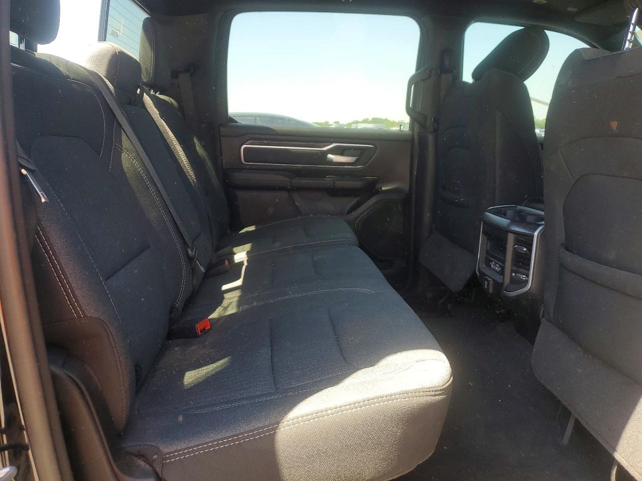 2021 Ram 1500 Черный vin: 1C6SRFFT4MN516722