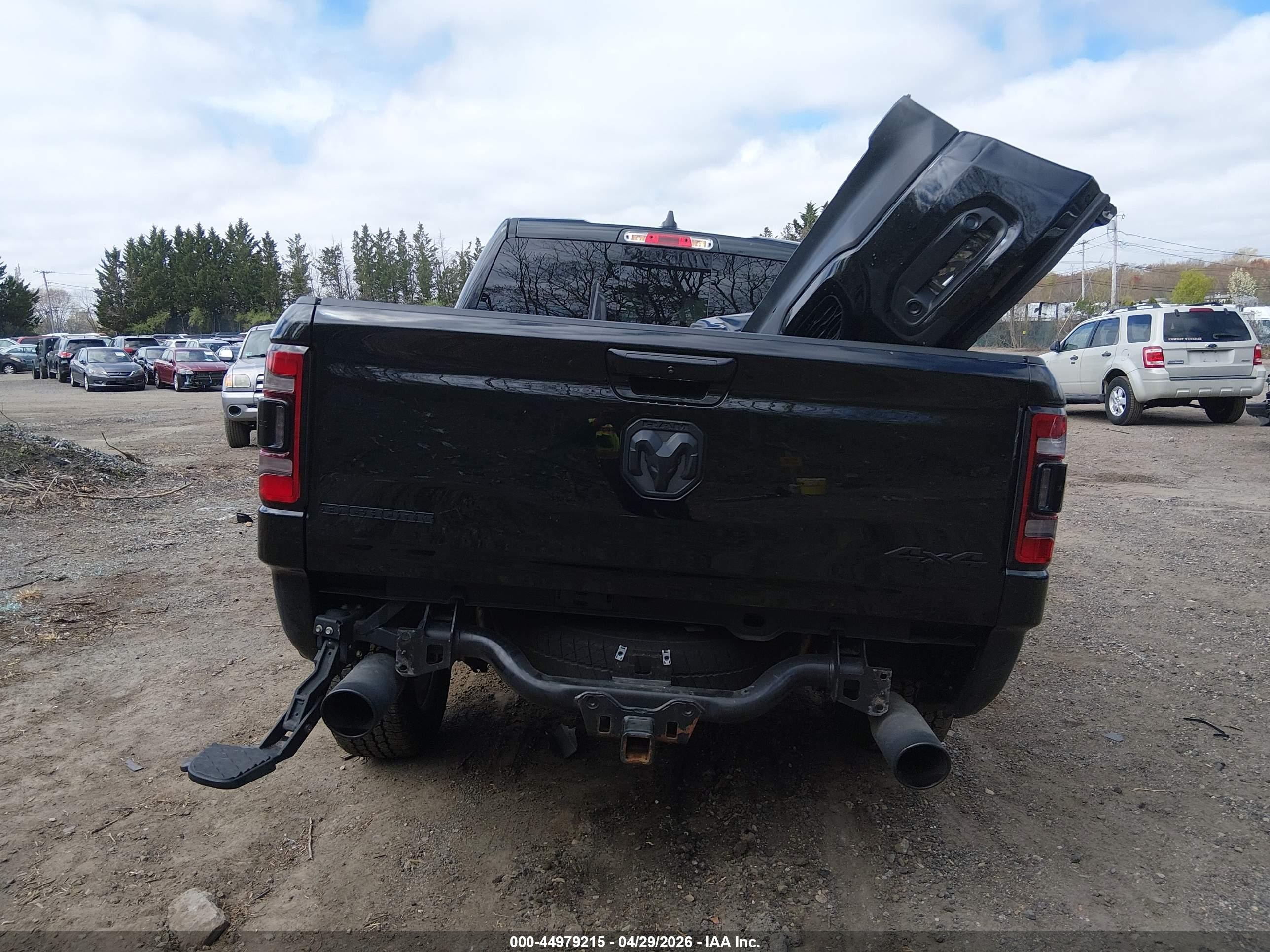 2022 Ram 1500 Big Horn  4x4 5'7 Box Black vin: 1C6SRFFT4NN172052
