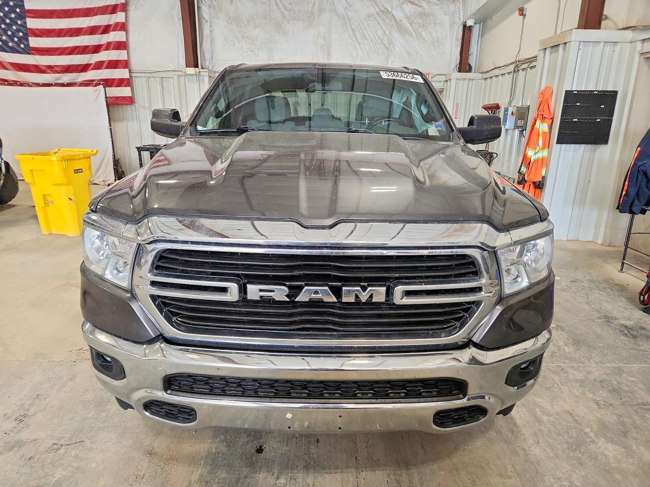 2021 Ram 1500 Big Horn Gray vin: 1C6SRFFT5MN787028