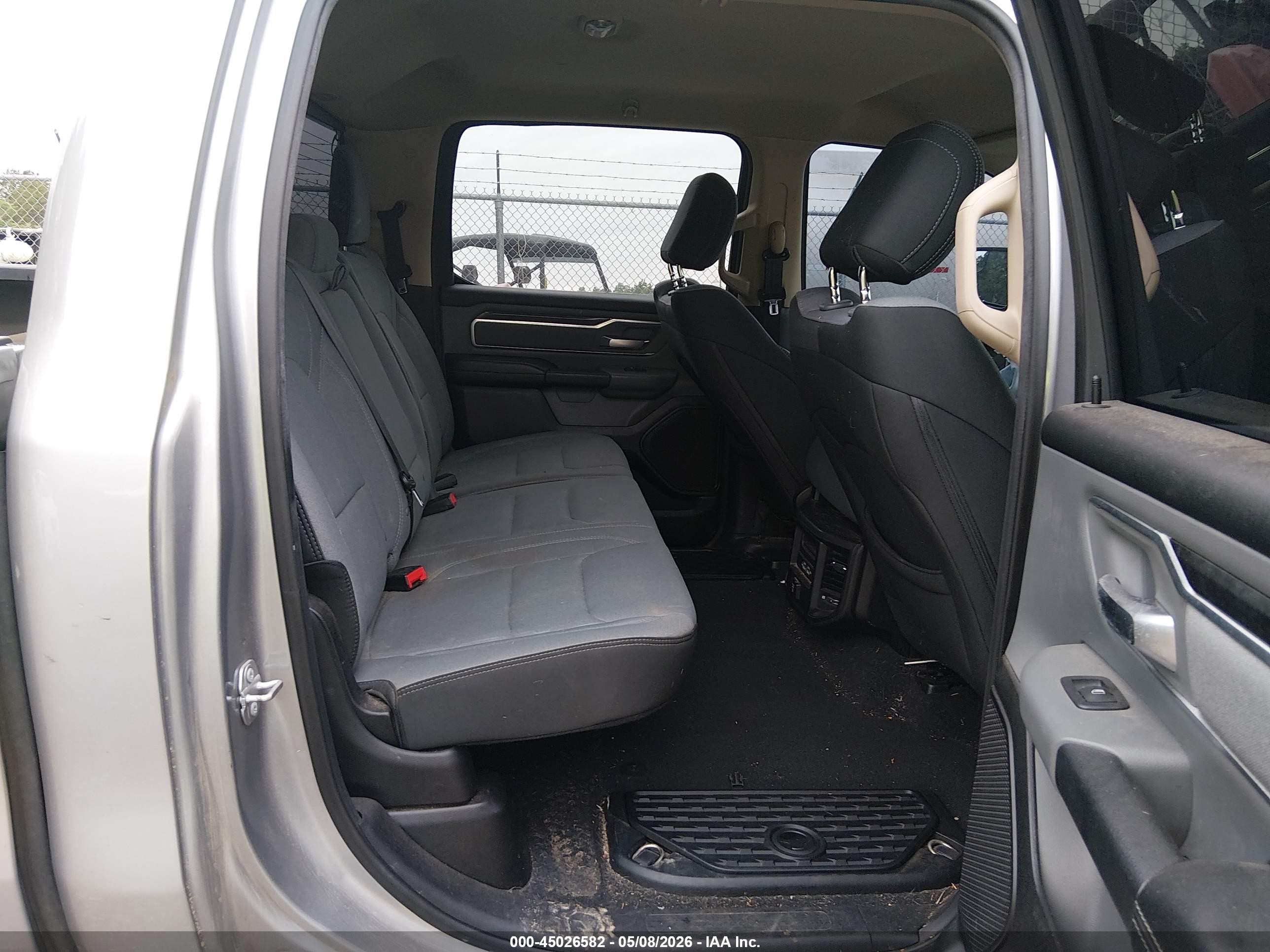 2019 Ram 1500 Big Horn/lone Star  4x4 5'7 Box Gray vin: 1C6SRFFT6KN692667