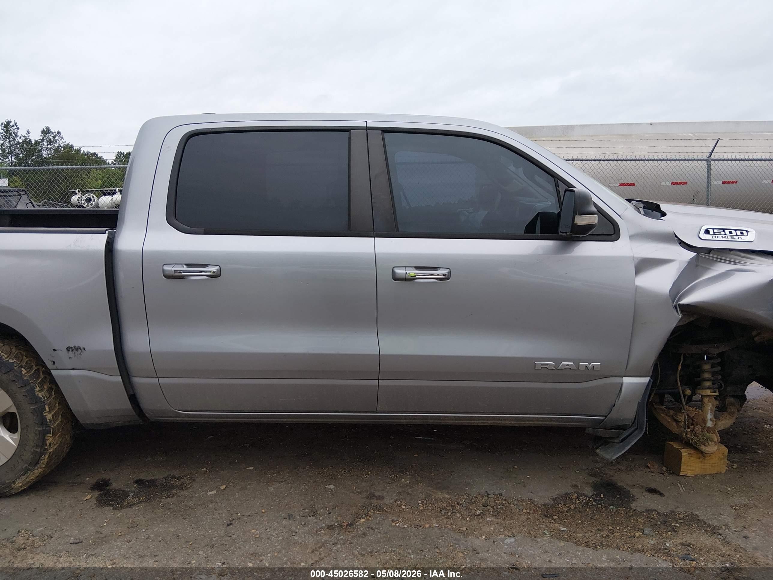 2019 Ram 1500 Big Horn/lone Star  4x4 5'7 Box Gray vin: 1C6SRFFT6KN692667