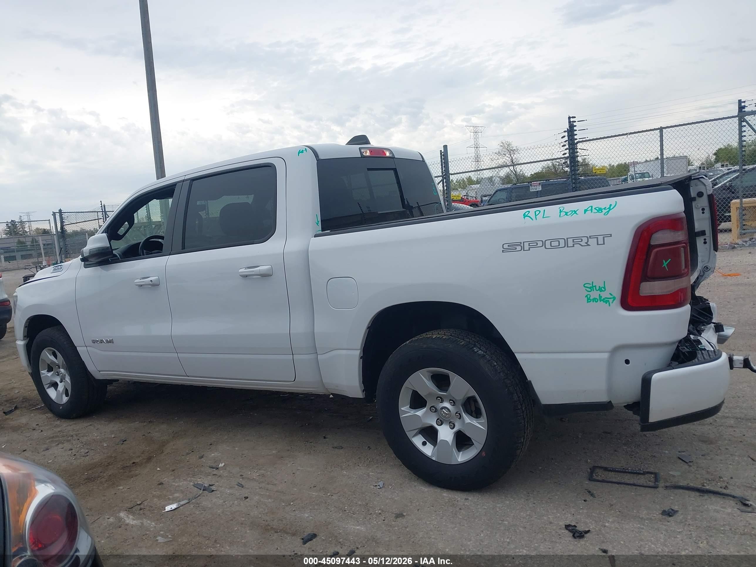 2023 Ram 1500 Big Horn  4x4 5'7 Box White vin: 1C6SRFFT6PN555364