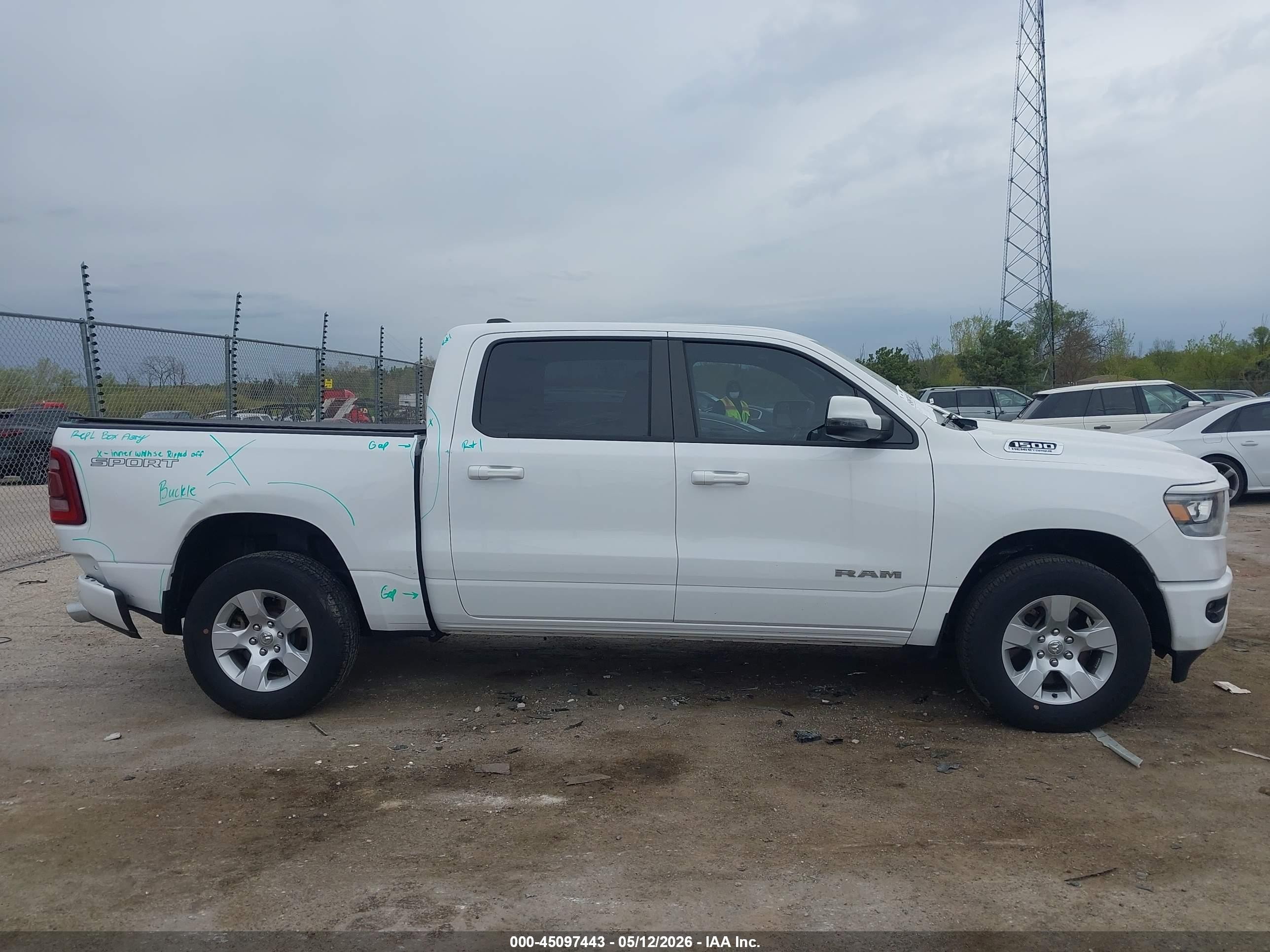 2023 Ram 1500 Big Horn  4x4 5'7 Box White vin: 1C6SRFFT6PN555364