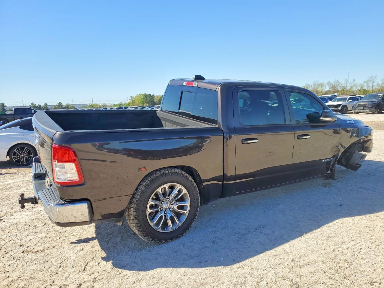 2019 Ram 1500 Big Horn Коричневый vin: 1C6SRFFT7KN747501
