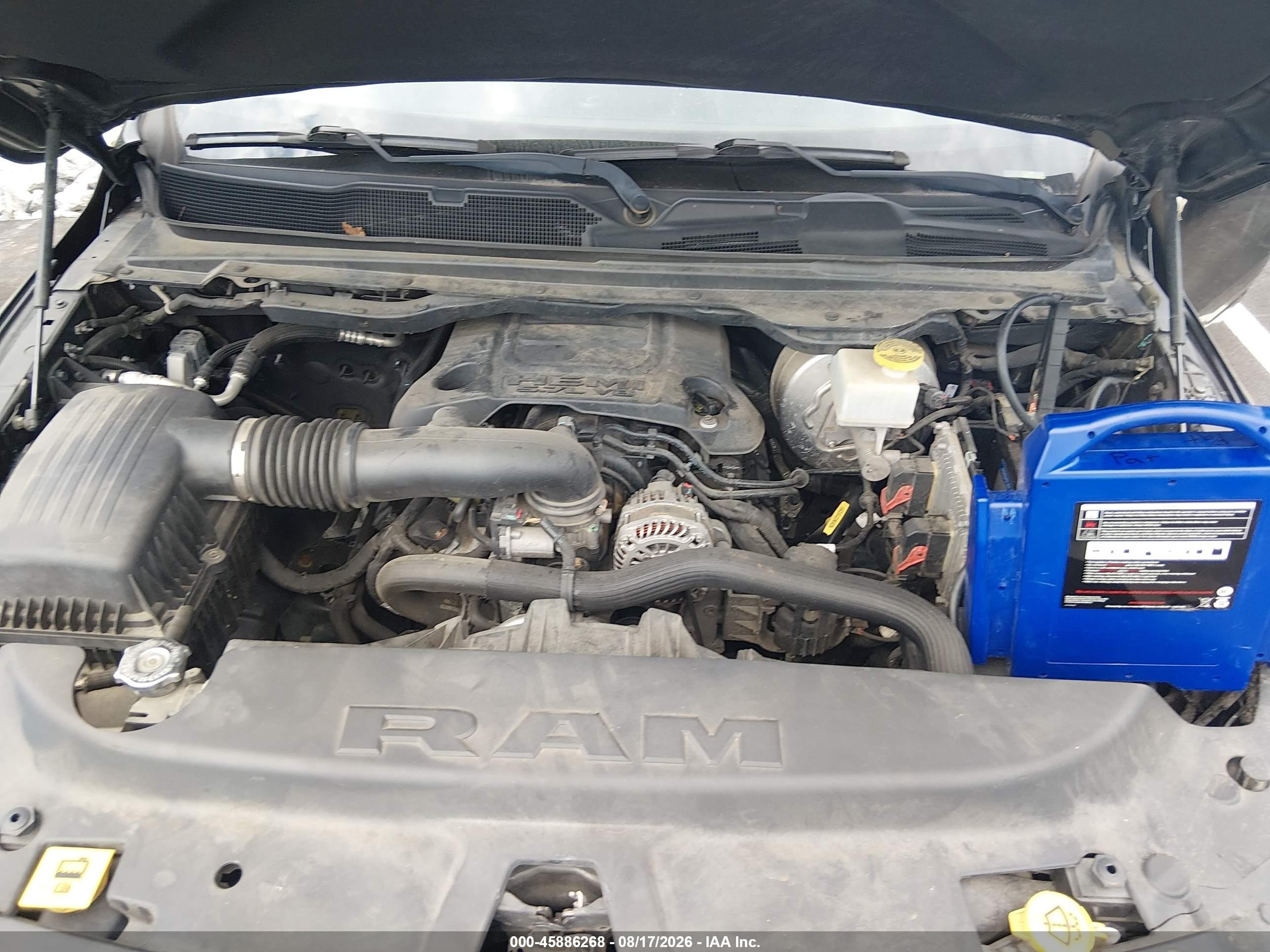 2019 Ram 1500 Tradesman  4x4 5'7 Box Black vin: 1C6SRFGT9KN651271