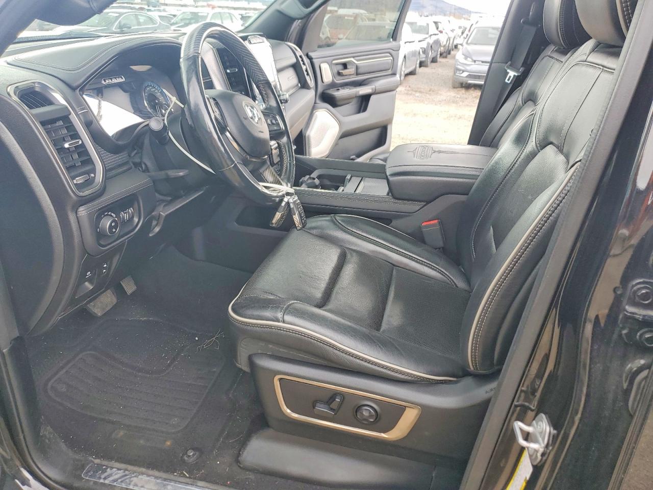 2019 Ram 1500 Limited Черный vin: 1C6SRFHT1KN761164