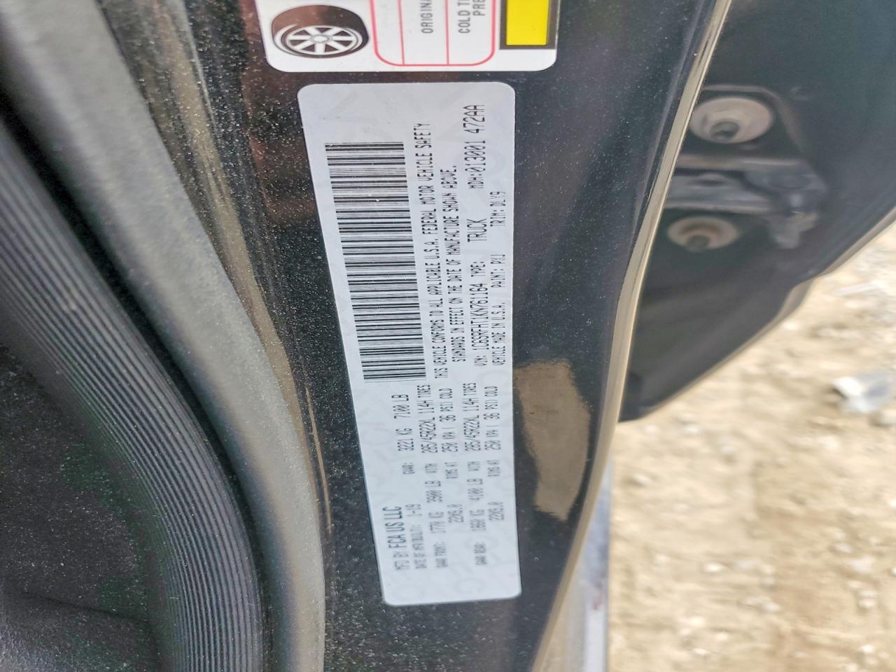 2019 Ram 1500 Limited Черный vin: 1C6SRFHT1KN761164