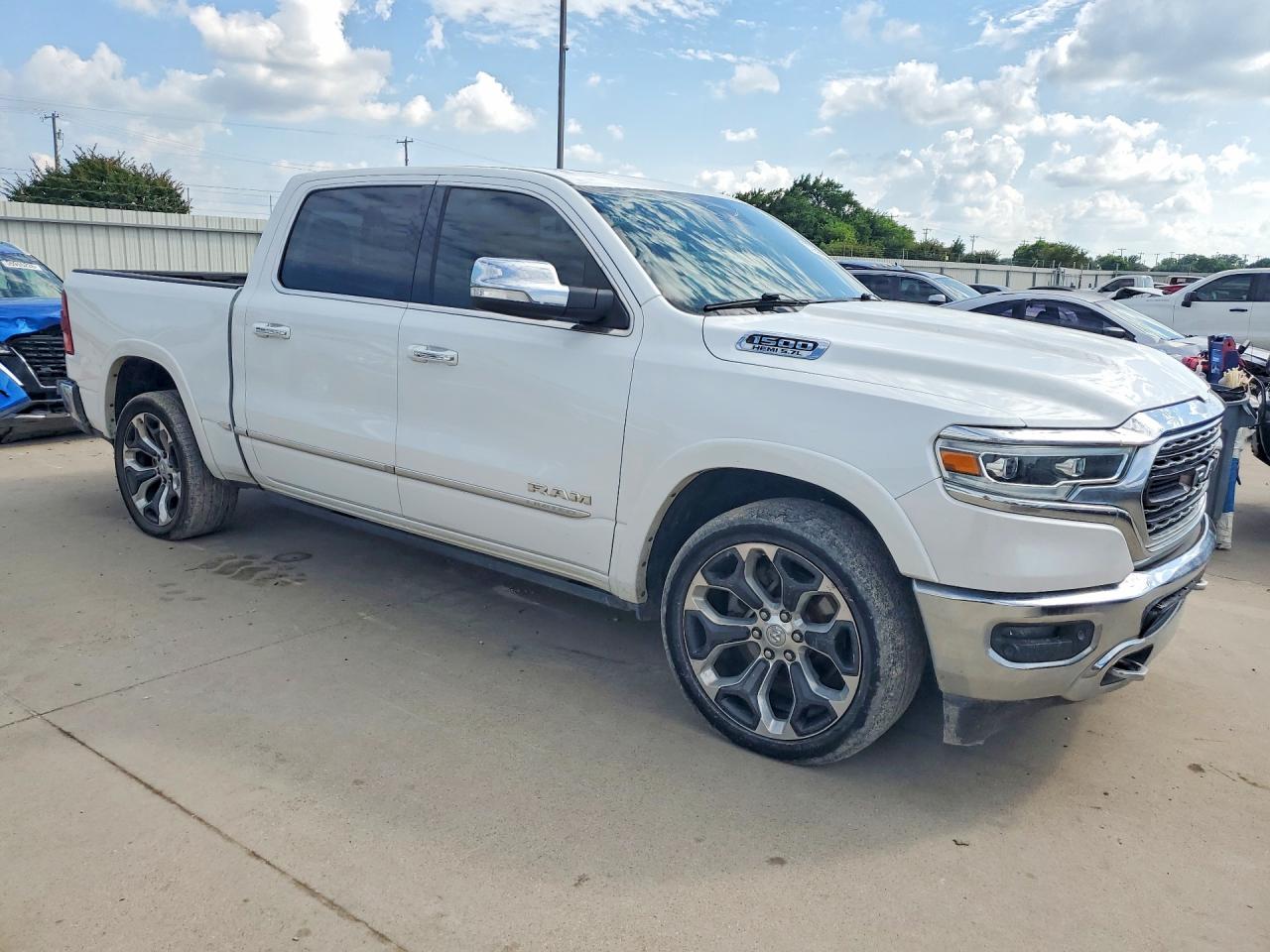 2019 Ram 1500 Limited Белый vin: 1C6SRFHT2KN814499