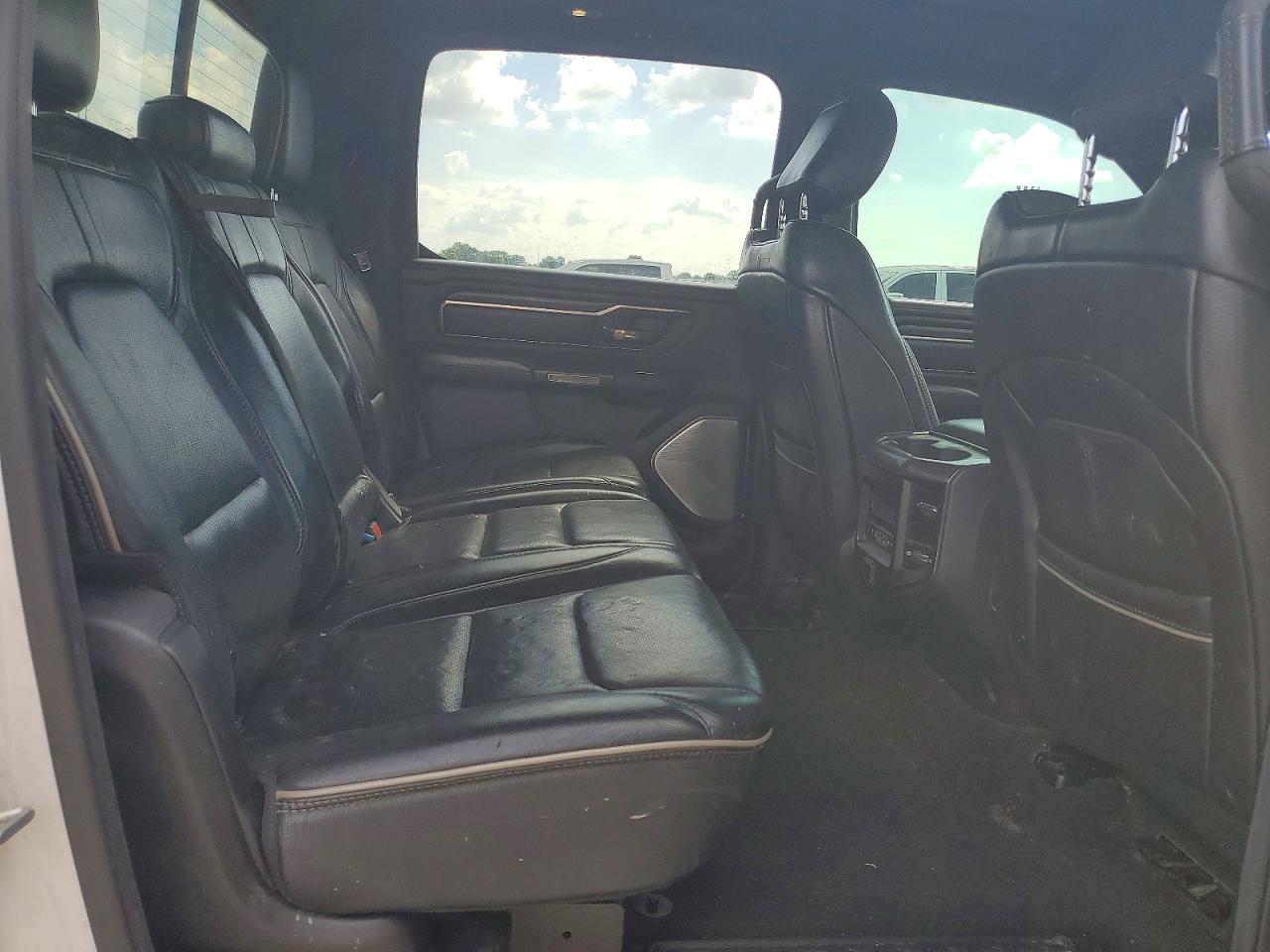 2019 Ram 1500 Limited Белый vin: 1C6SRFHT2KN814499