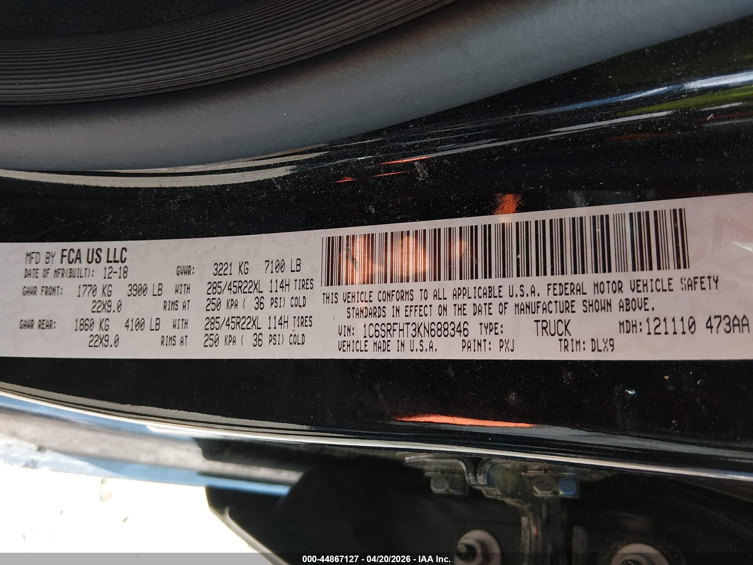 2019 Ram 1500 Limited  4x4 5'7 Box Black vin: 1C6SRFHT3KN688346