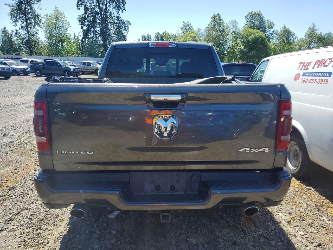 2019 Ram 1500 Limited Серый vin: 1C6SRFHT8KN572799