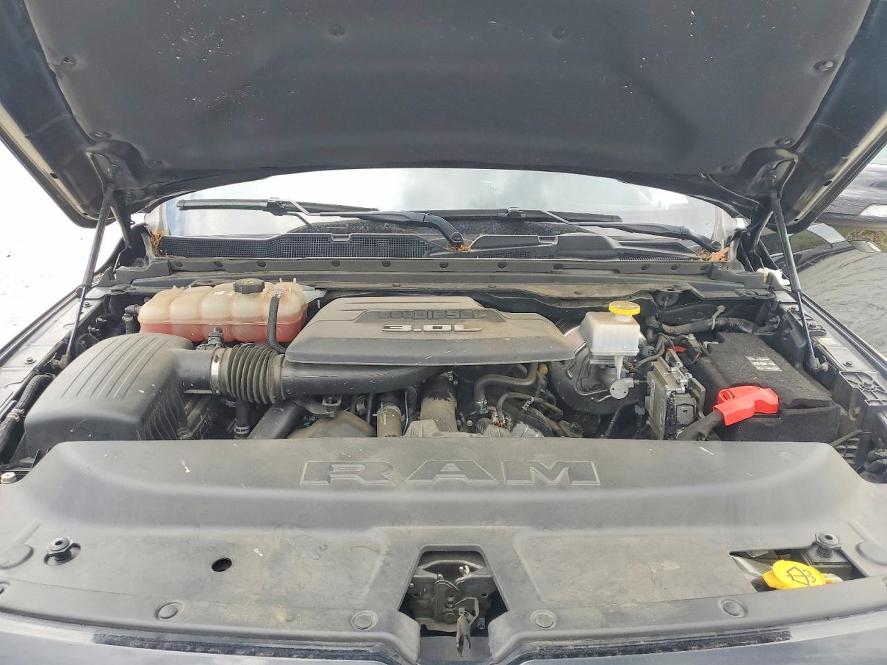 2022 Ram 1500 Laramie Черный vin: 1C6SRFJM1NN429300
