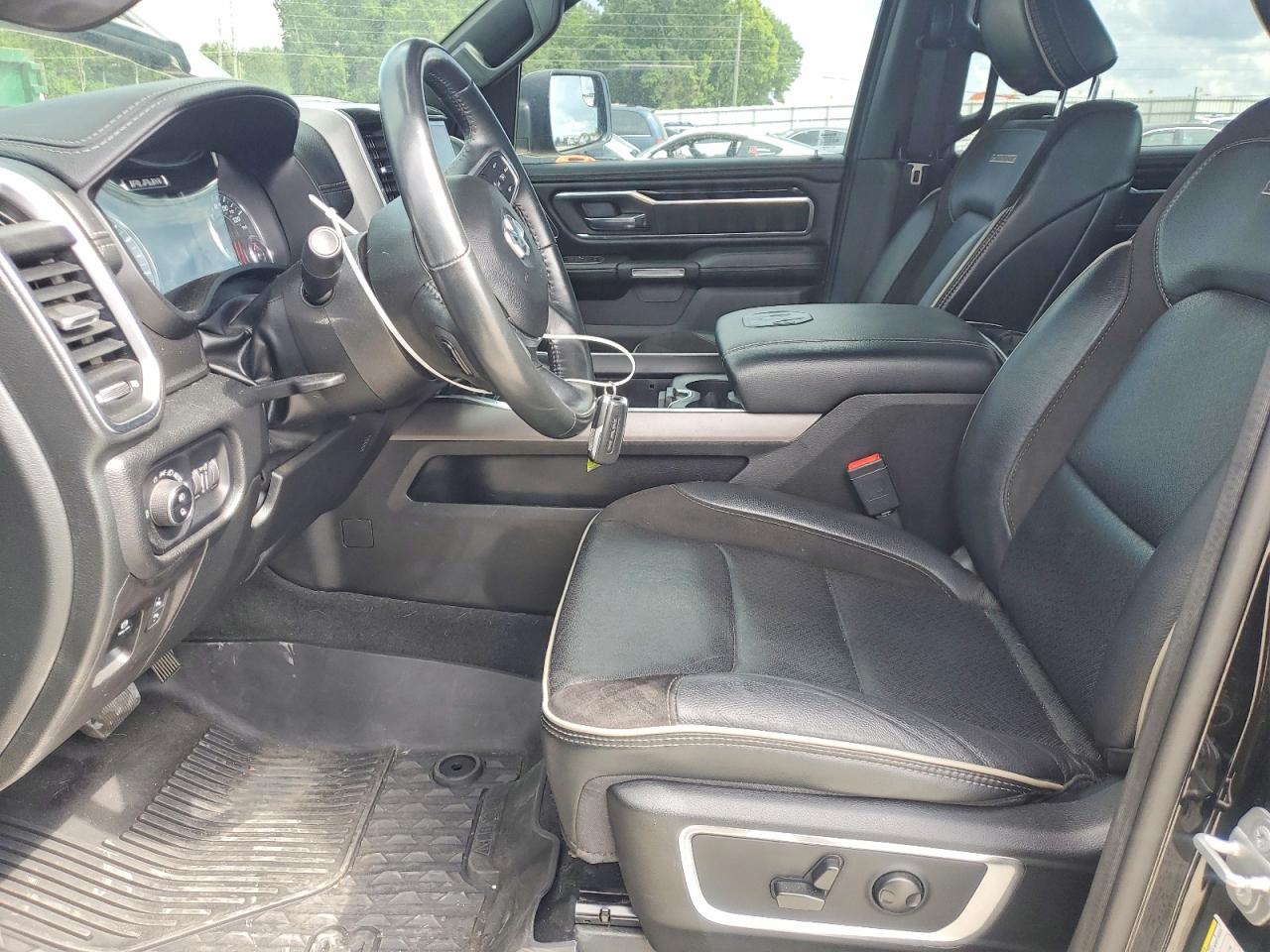 2022 Ram 1500 Laramie Черный vin: 1C6SRFJM1NN429300